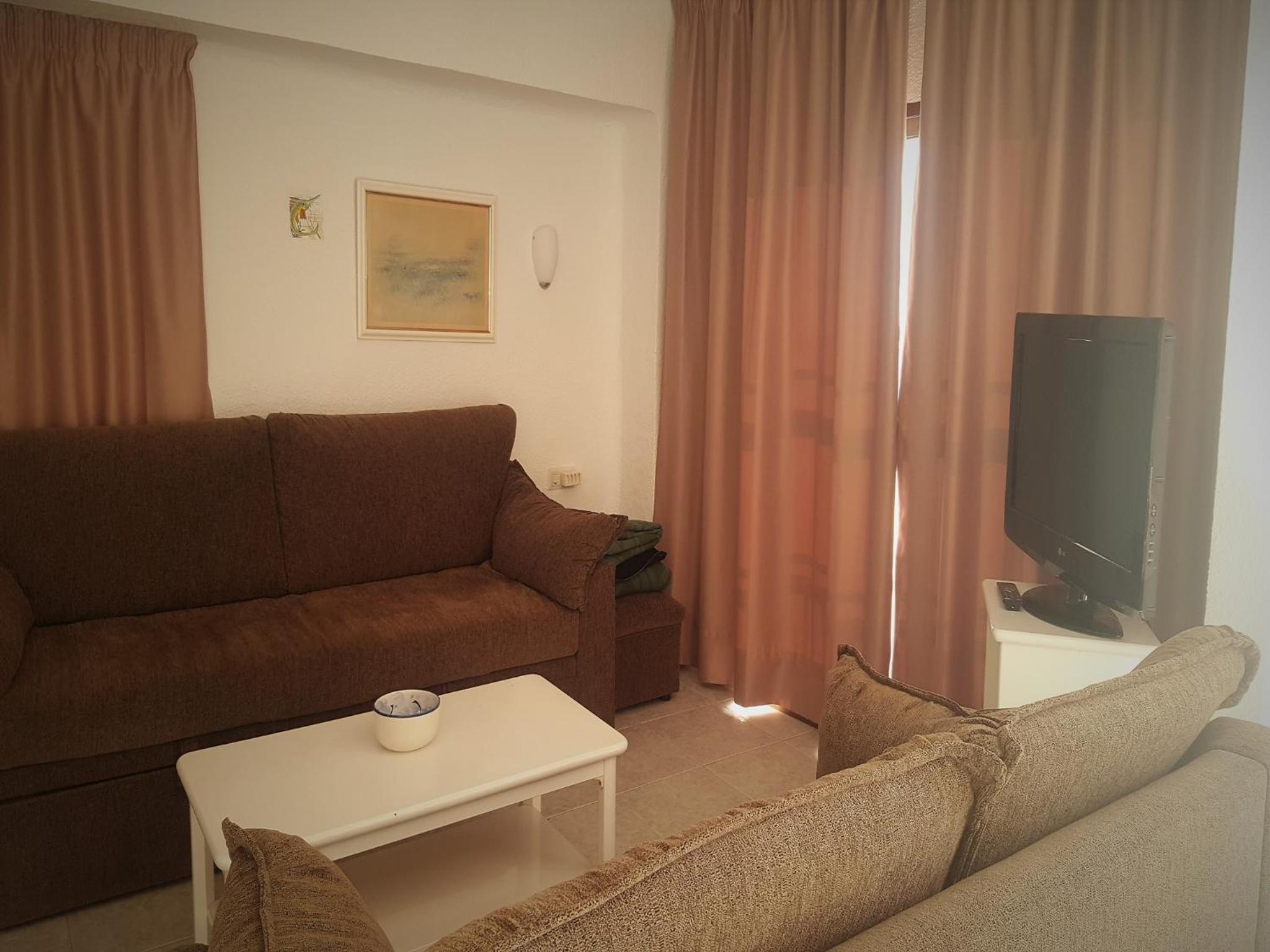 Apartamento de dos habitaciones (4 adultos) con vista frontal al mar.