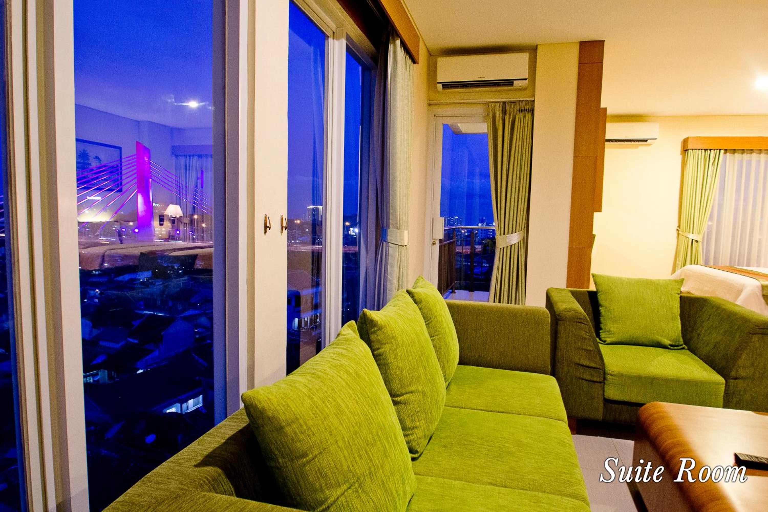 Suite with Balcony photo 3