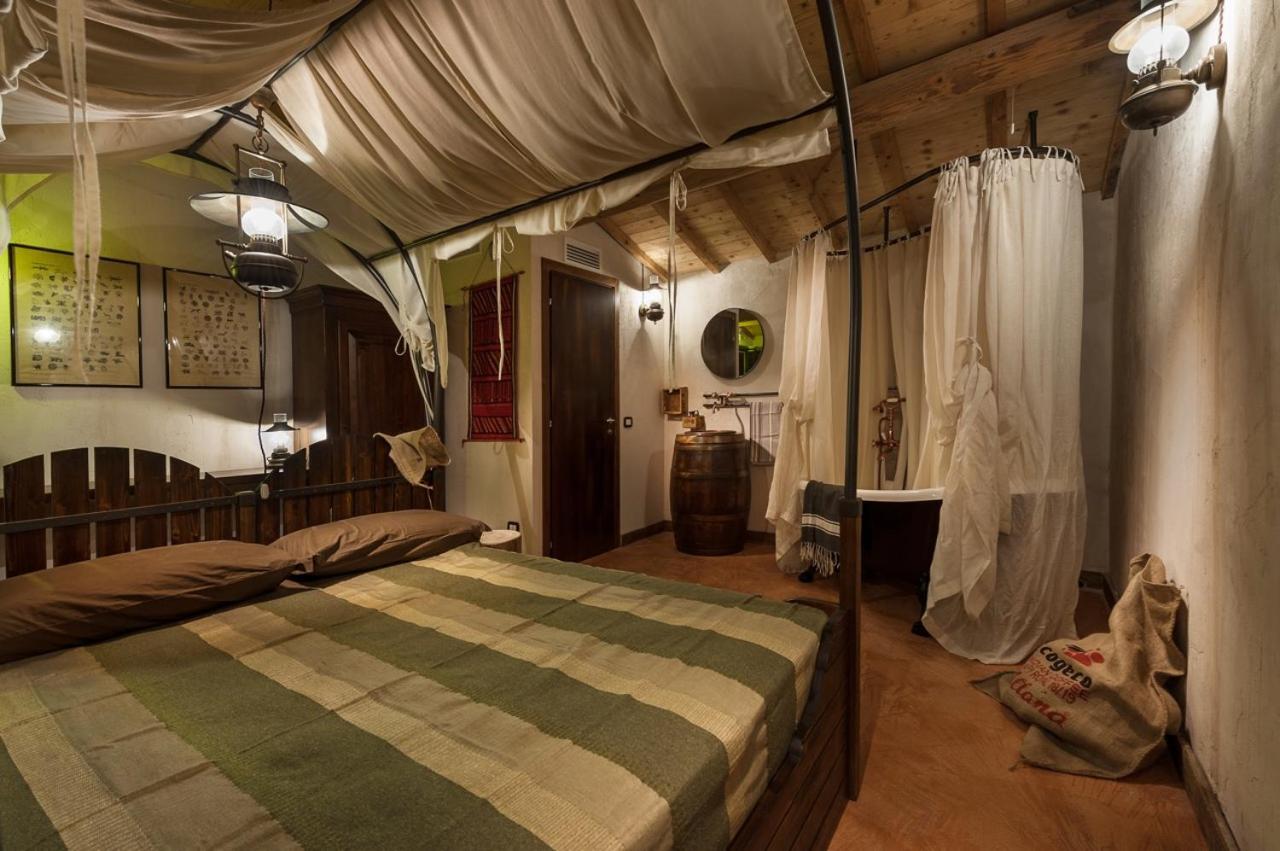 Deluxe Junior Suite - Photo 14