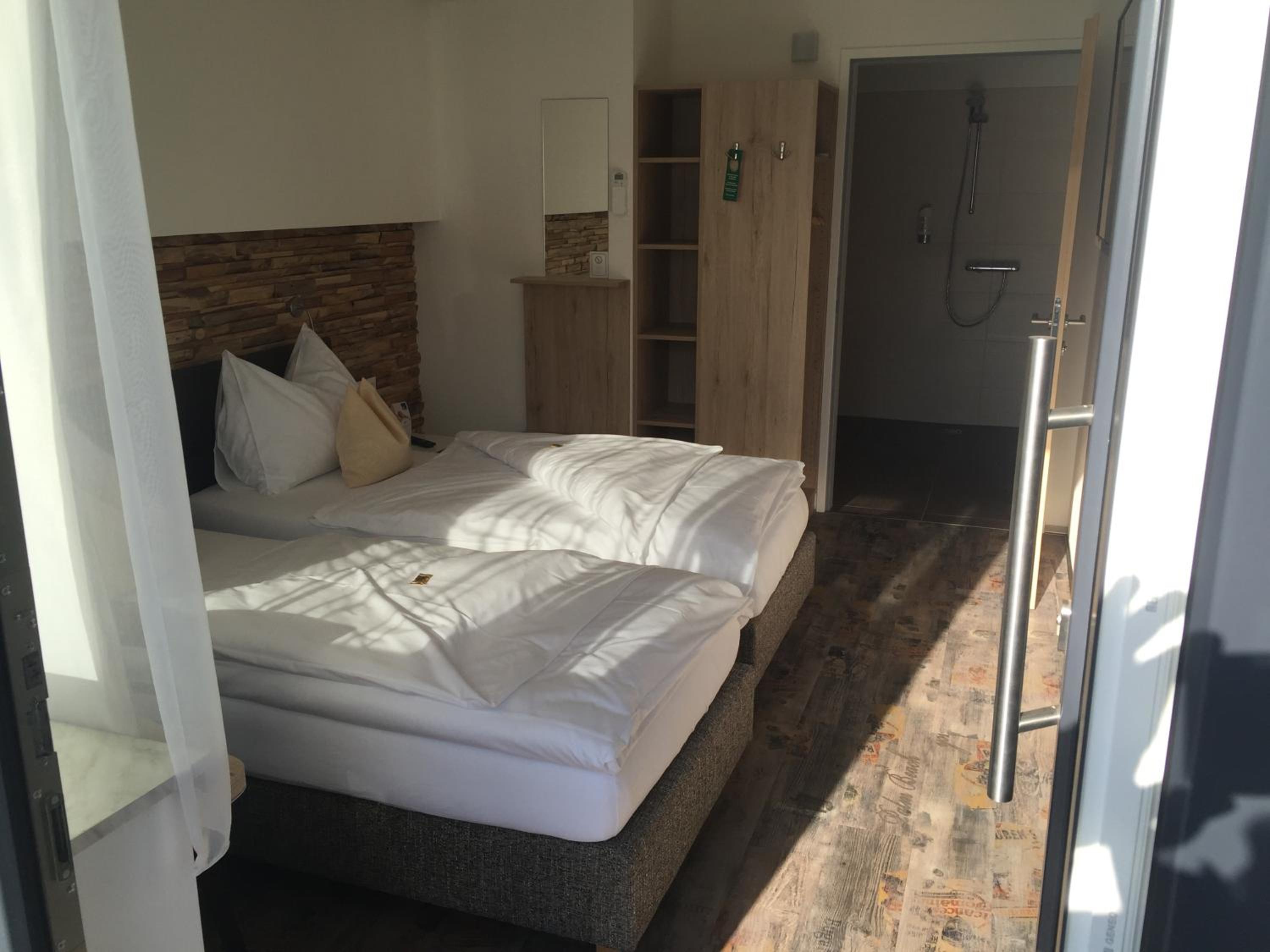 Deluxe Double or Twin Room photo 2