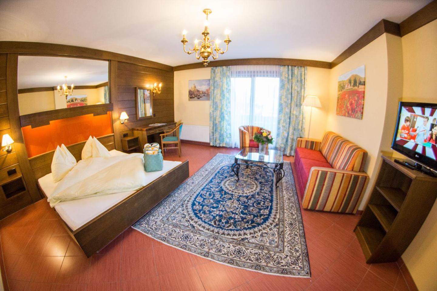 Double Room with Balcony photo 3