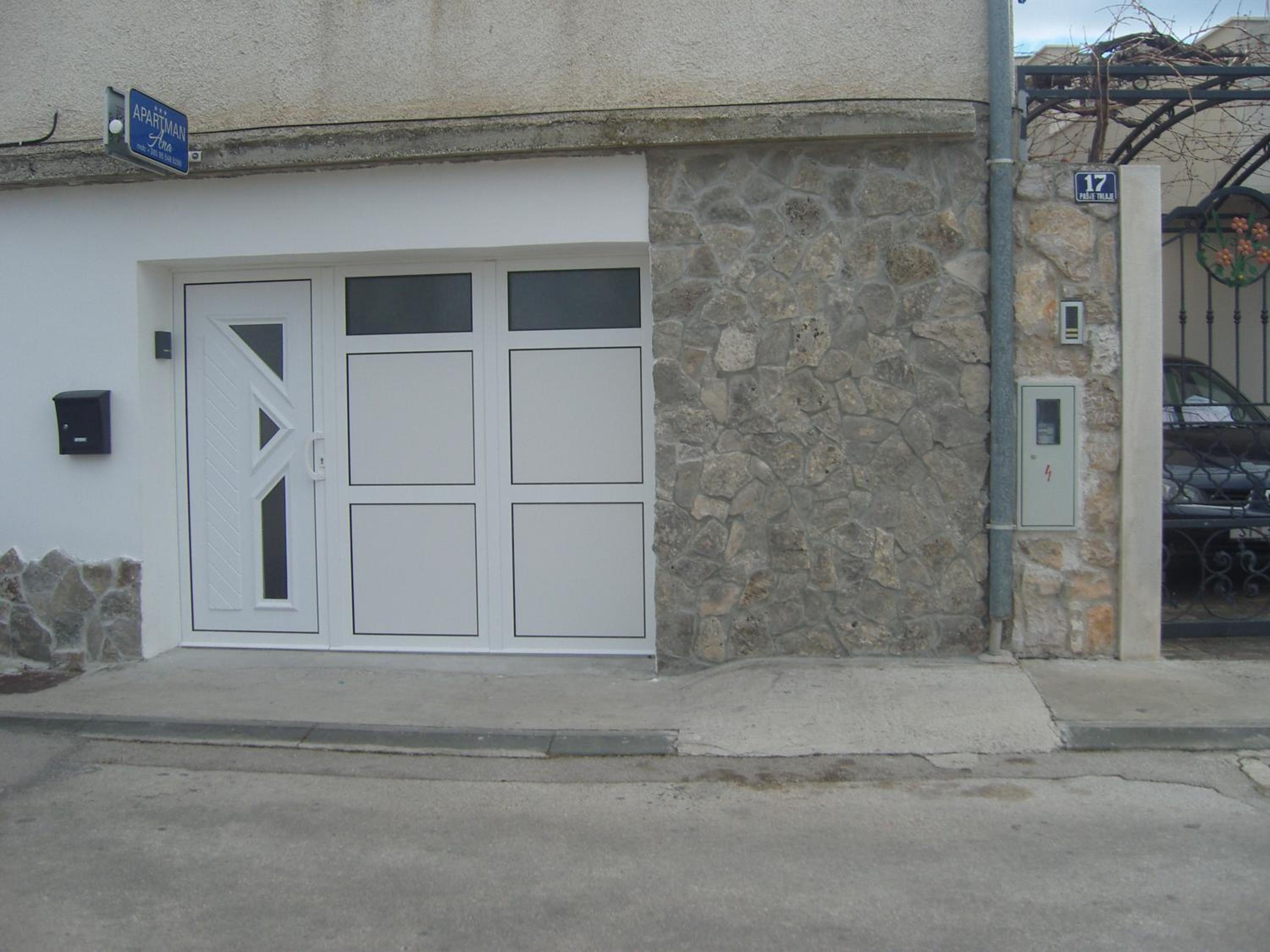 Apartment with Sea View - Photo 25