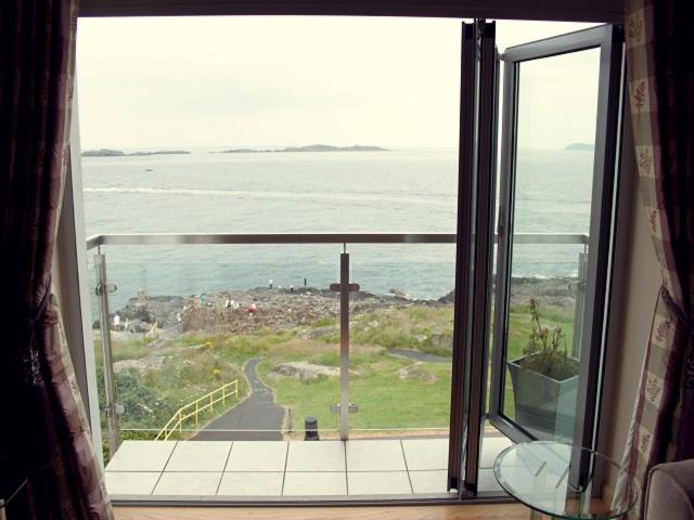 Apartment with Sea View photo 2