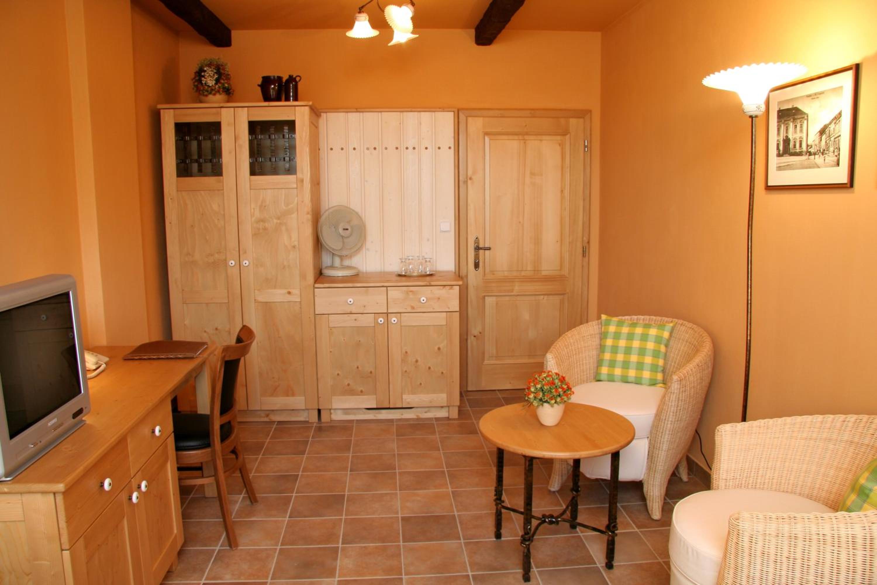 Standard Double or Twin Room - Photo 3