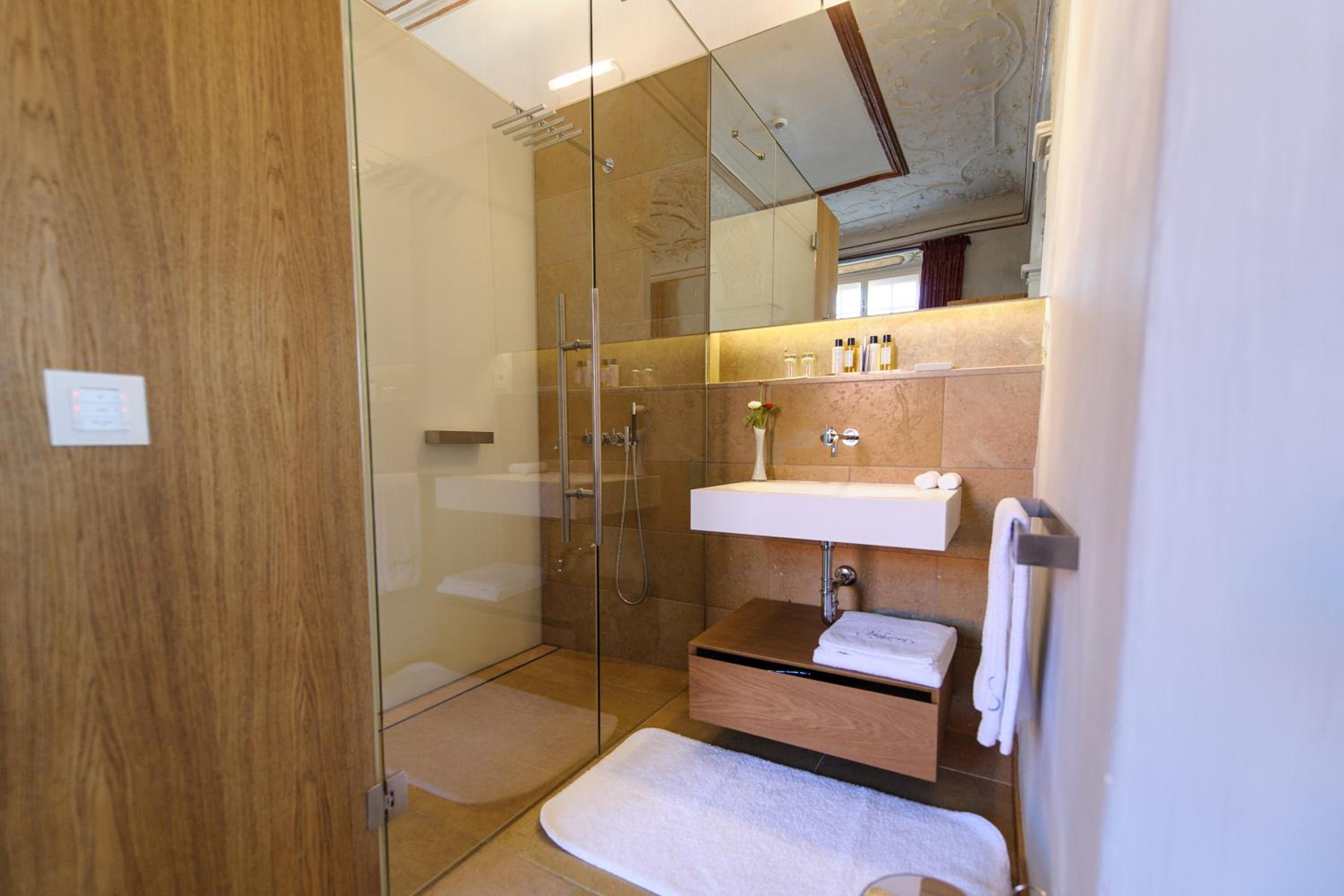 Standard Suite photo 3