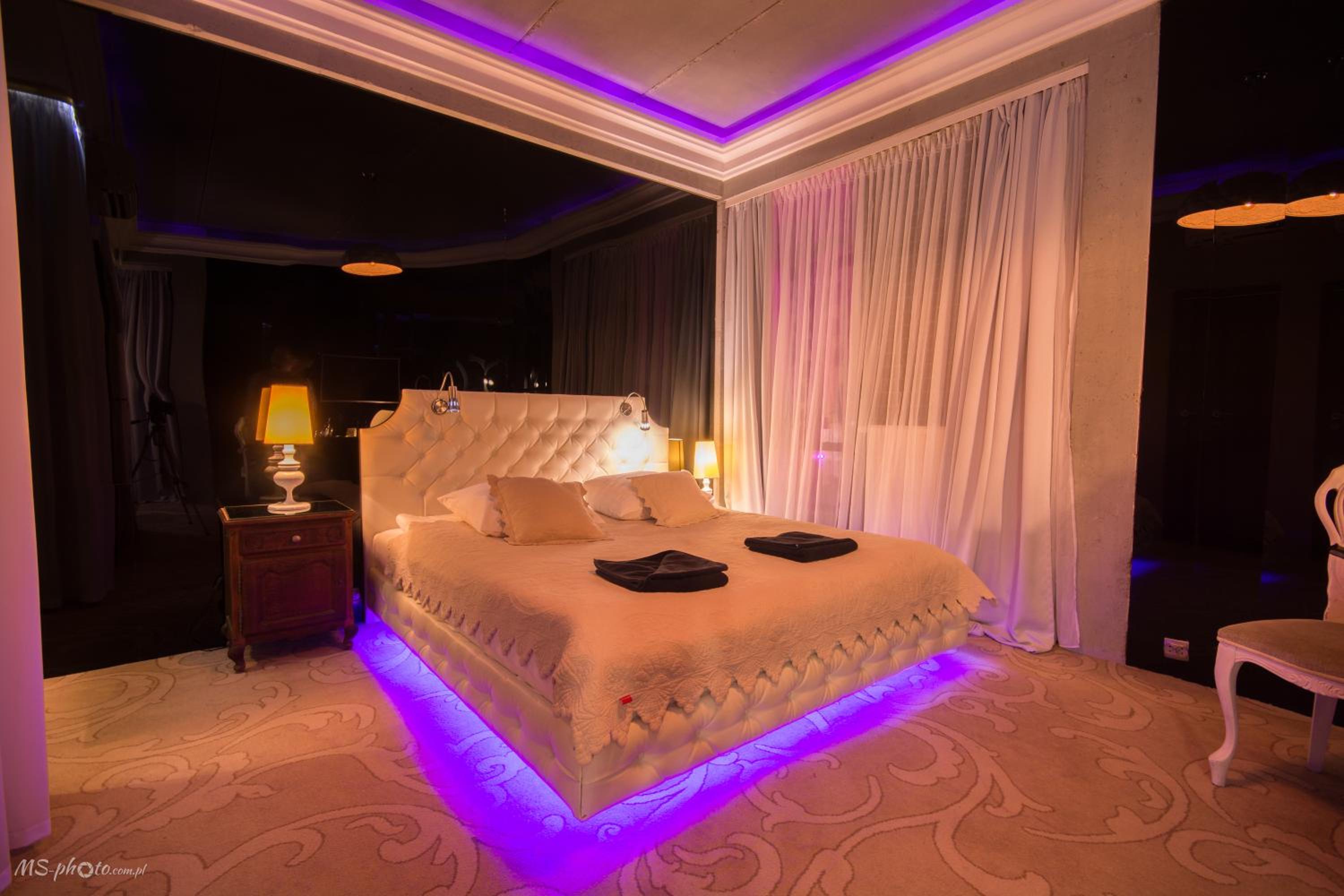 Double Room - Photo 17