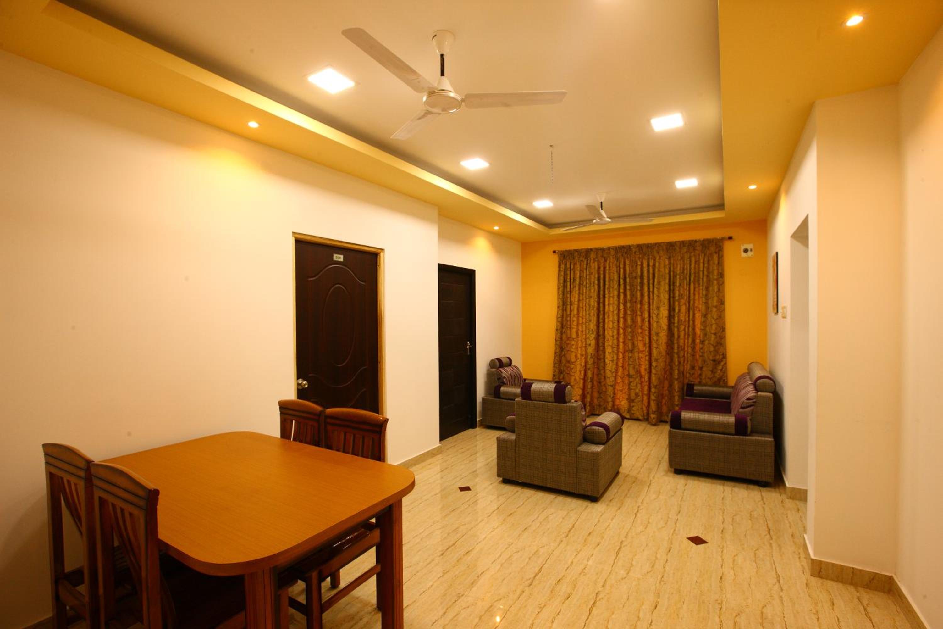 Three-Bedroom Apartment photo 2