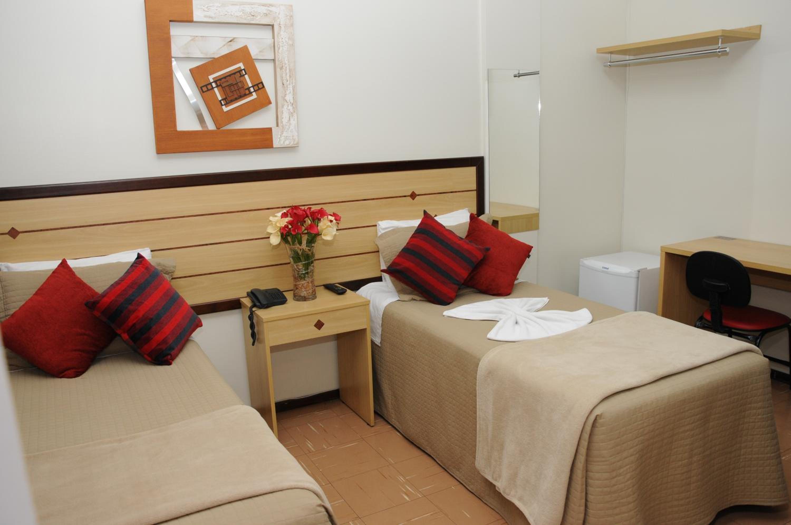 Twin Room with Bathroom photo 2