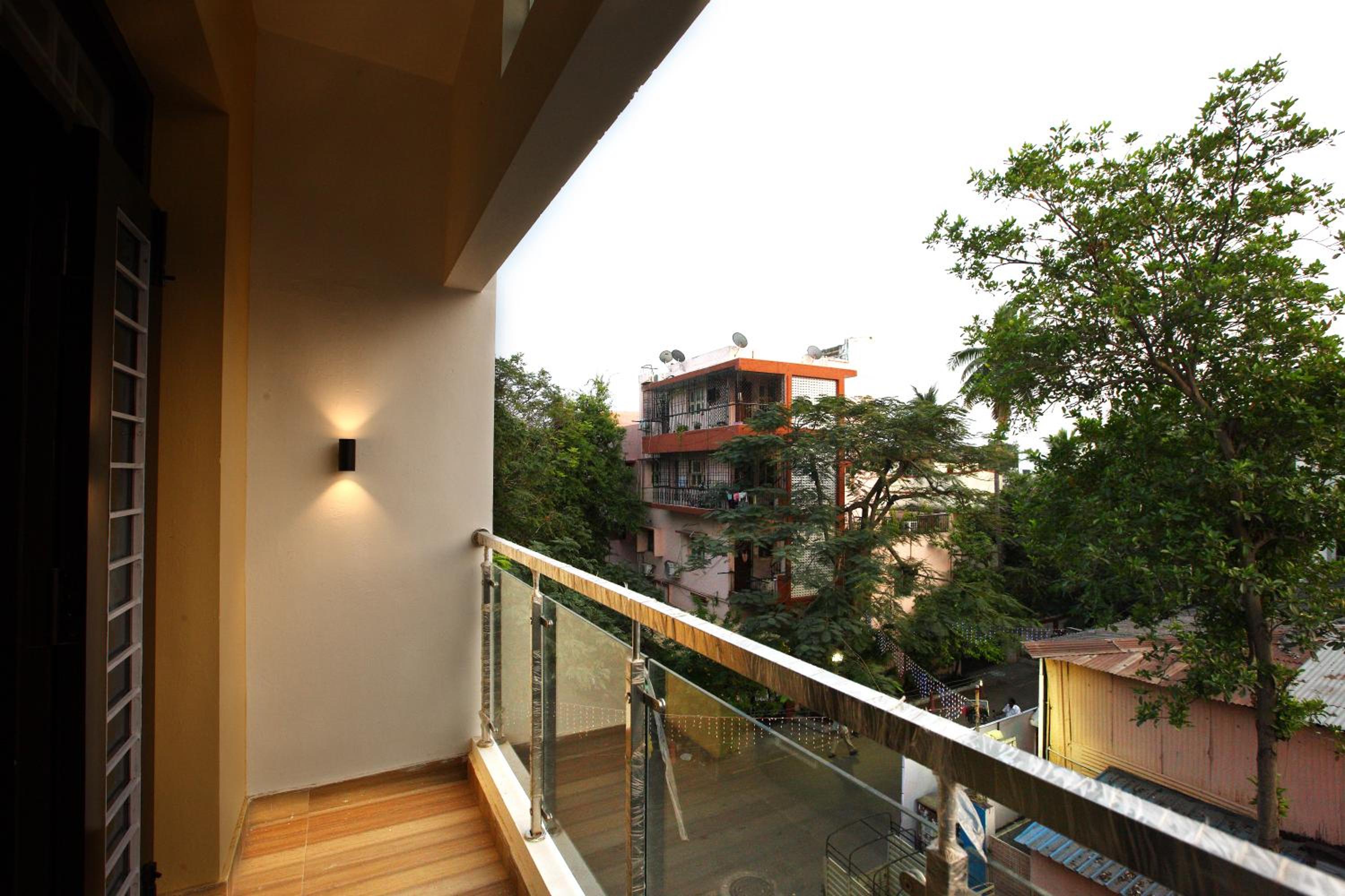 Three-Bedroom Apartment photo 2