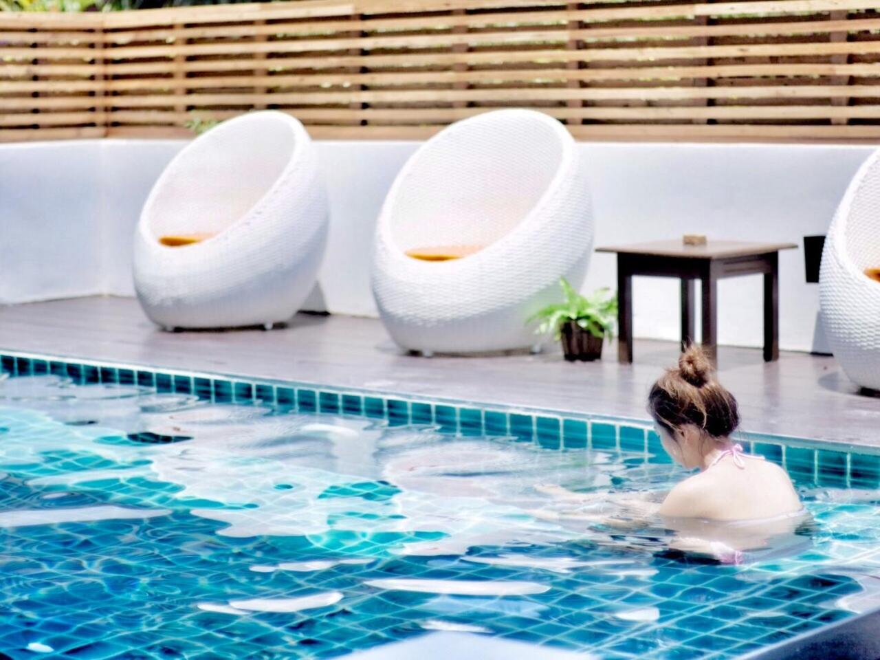 King Room with Pool View photo 2