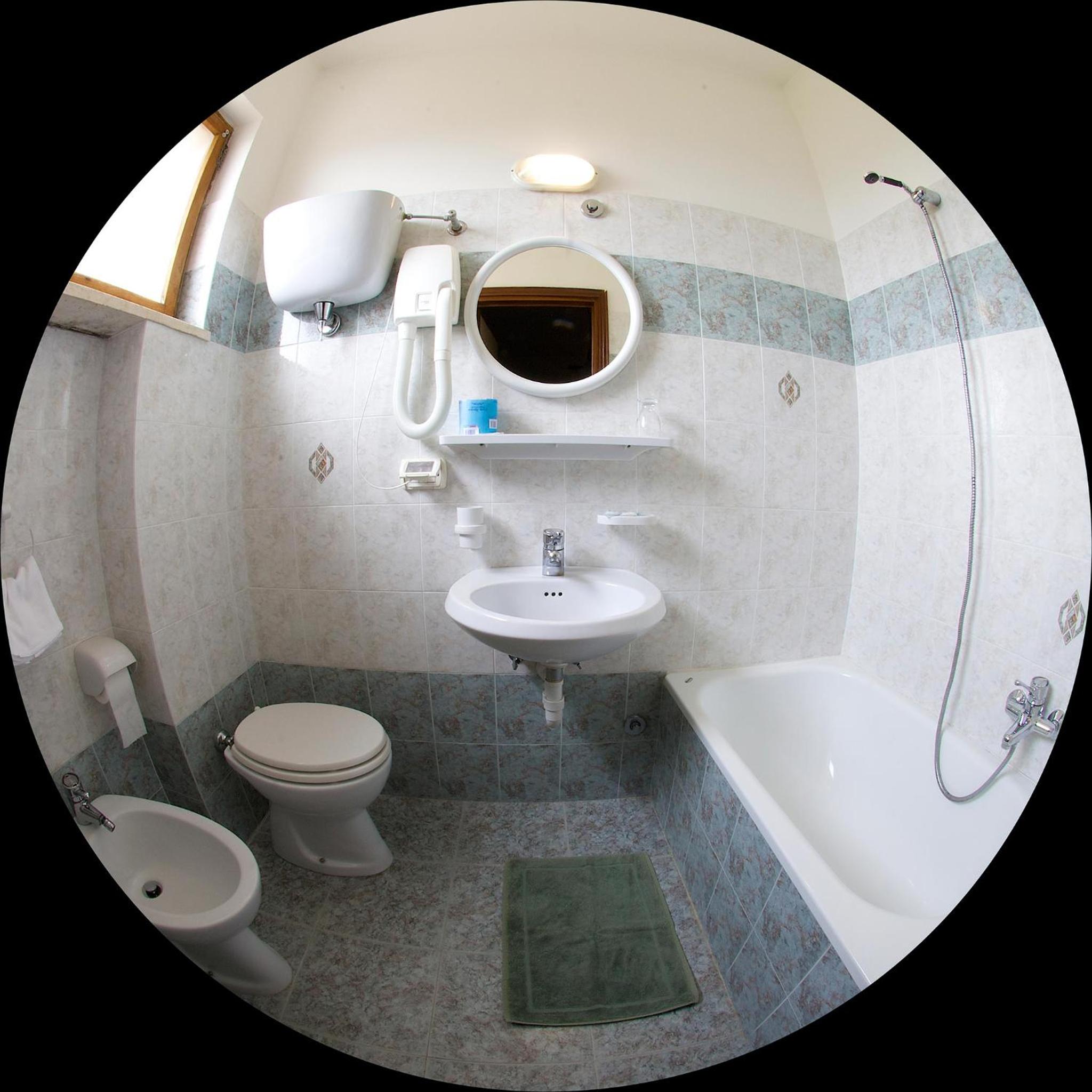 Triple Room - Photo 2