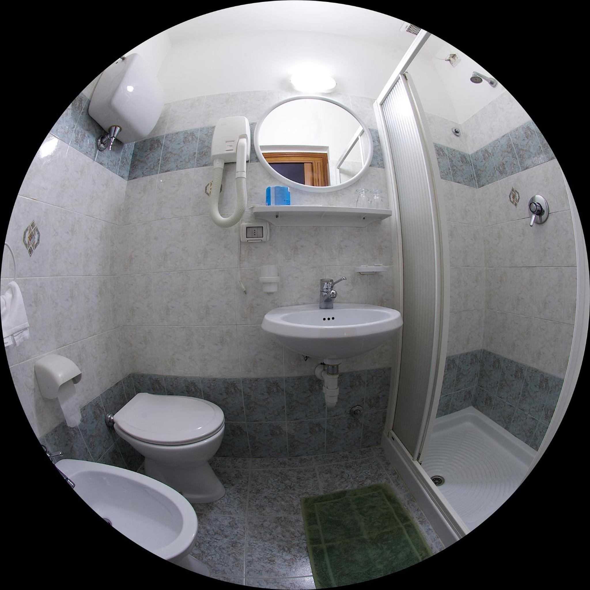 Double Room - Photo 4
