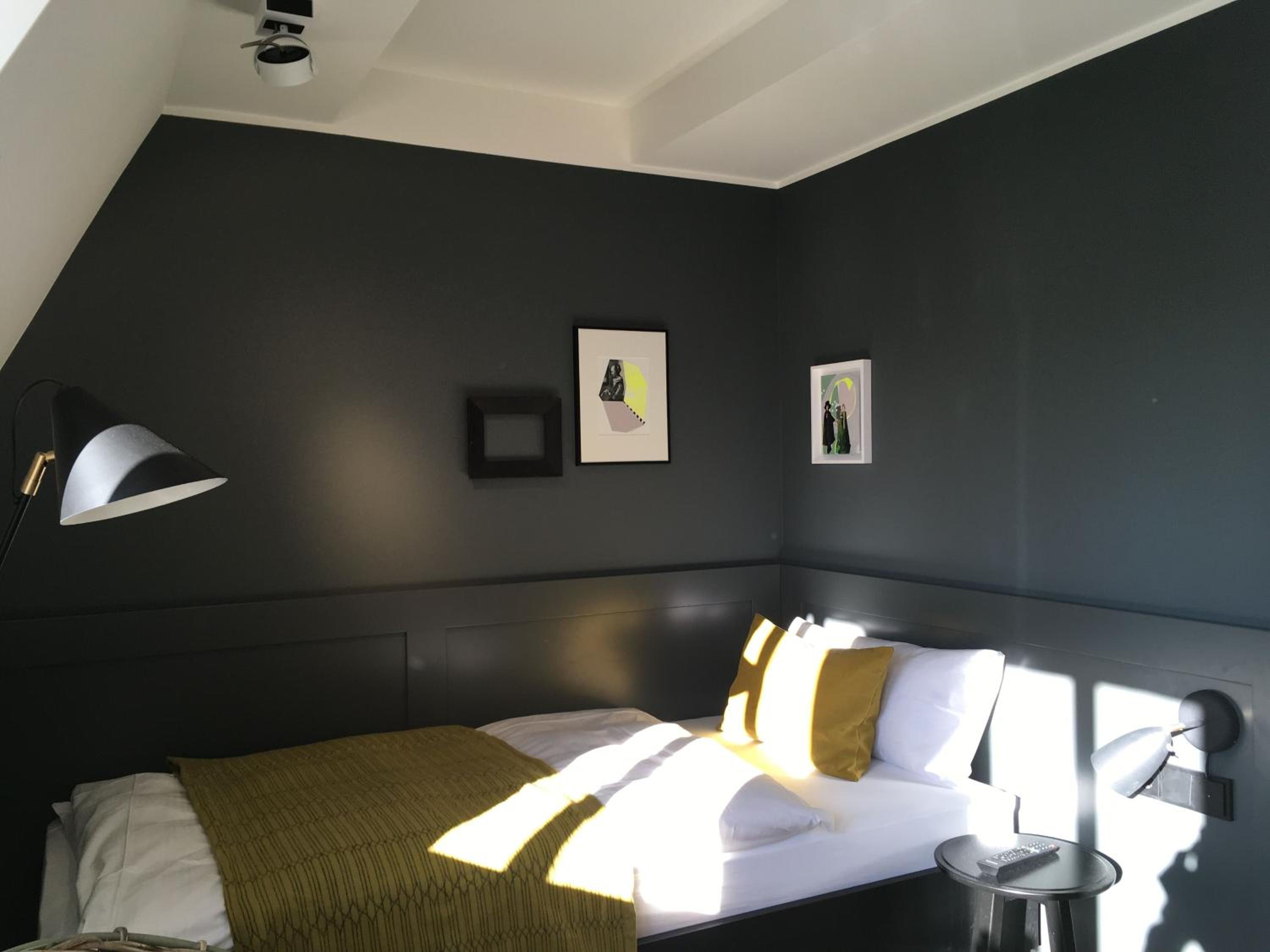 Single Room photo 3