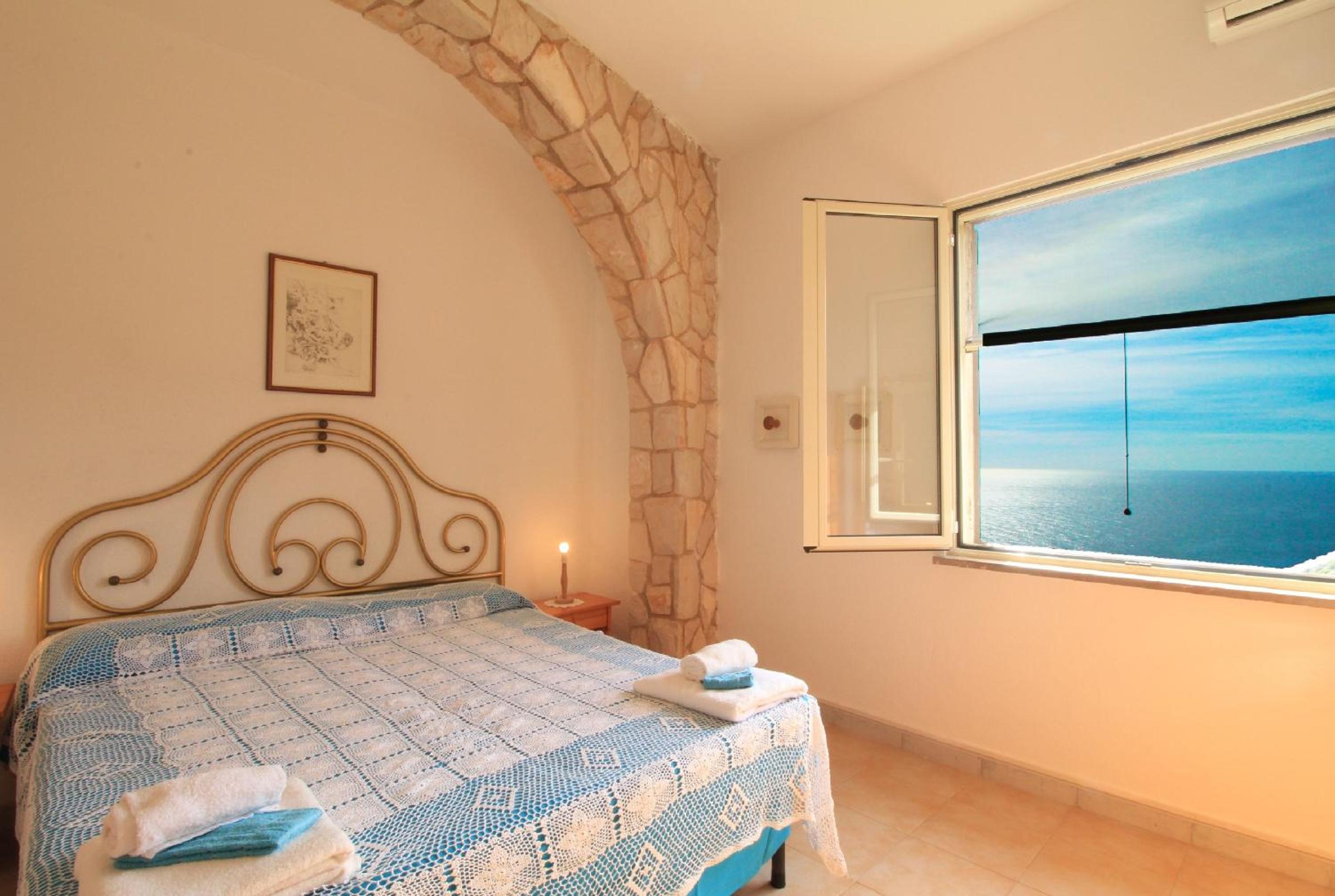 One-Bedroom Apartment with Sea View