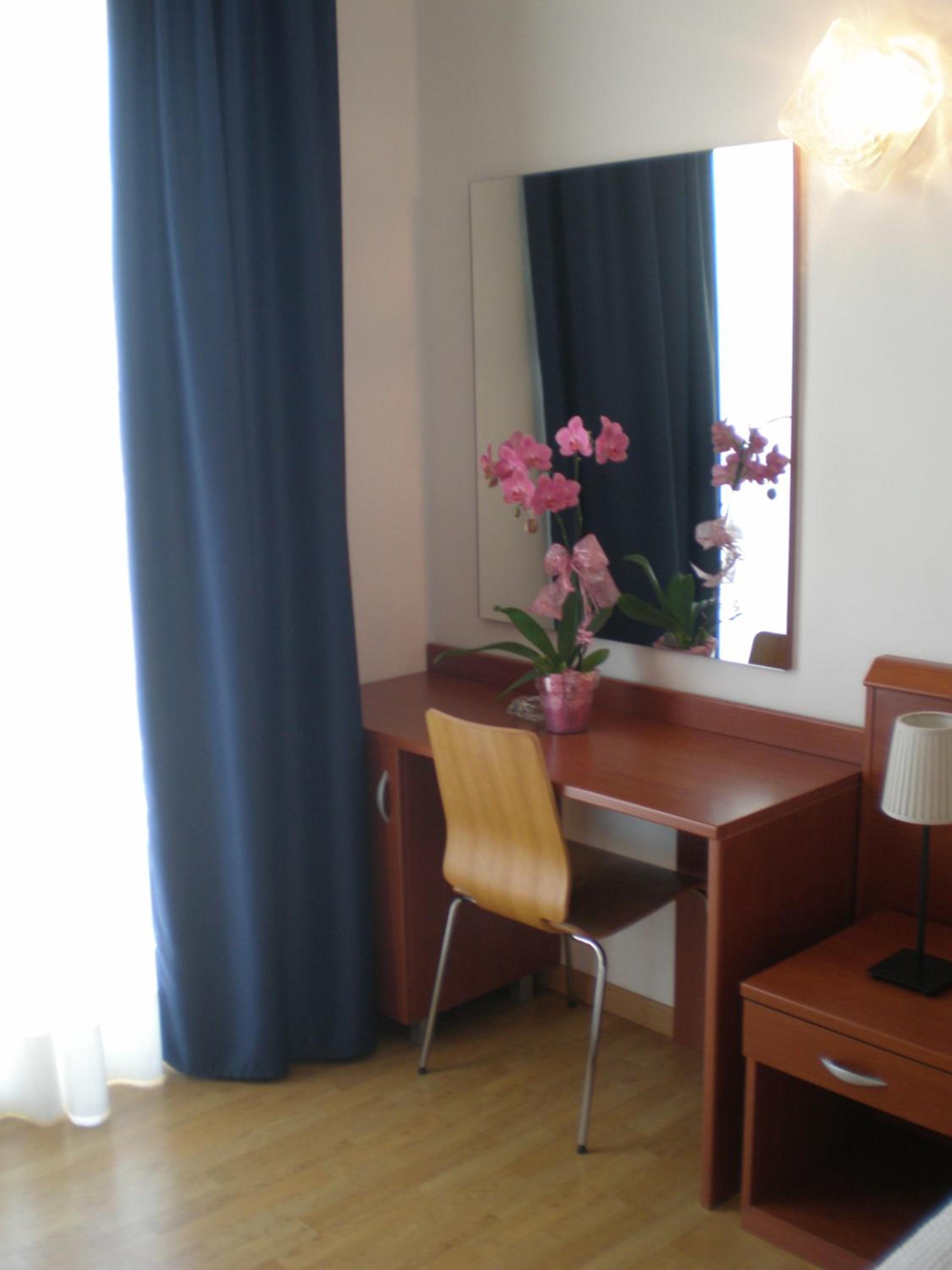 Economy Double Room - Photo 4