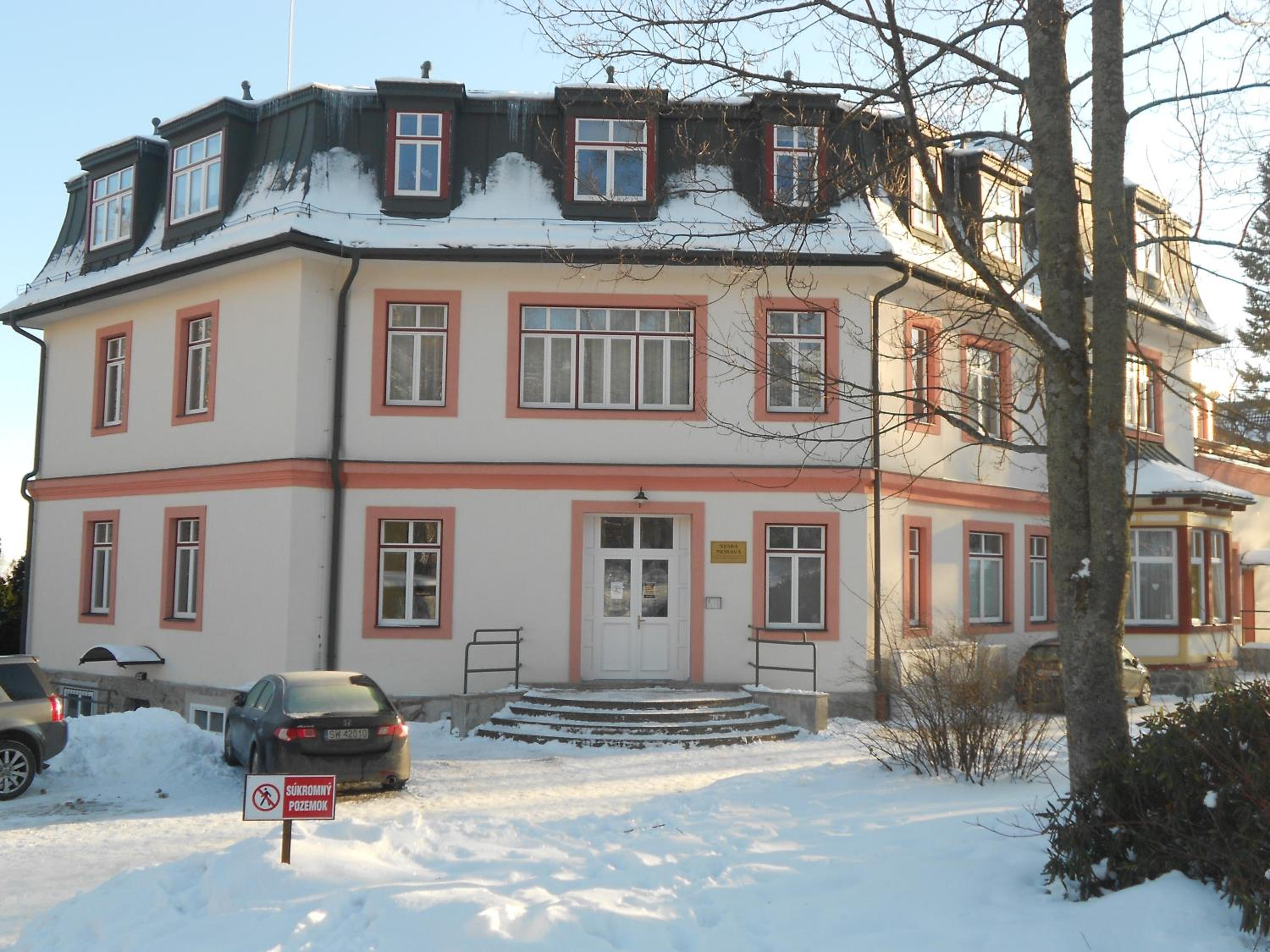 Duplex Apartment with Mountain View photo 2