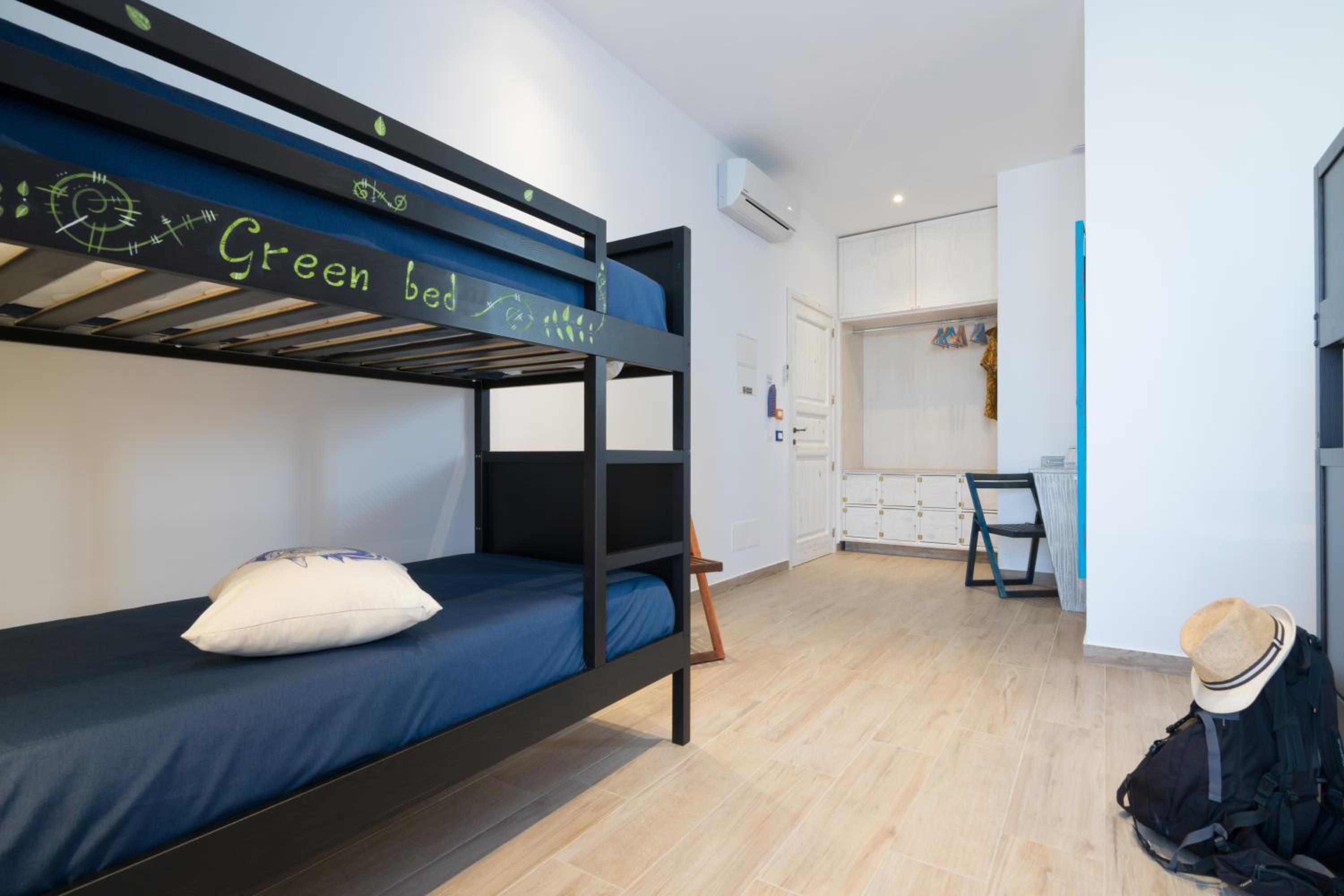 Single Bed in Mixed Dormitory Room photo 2