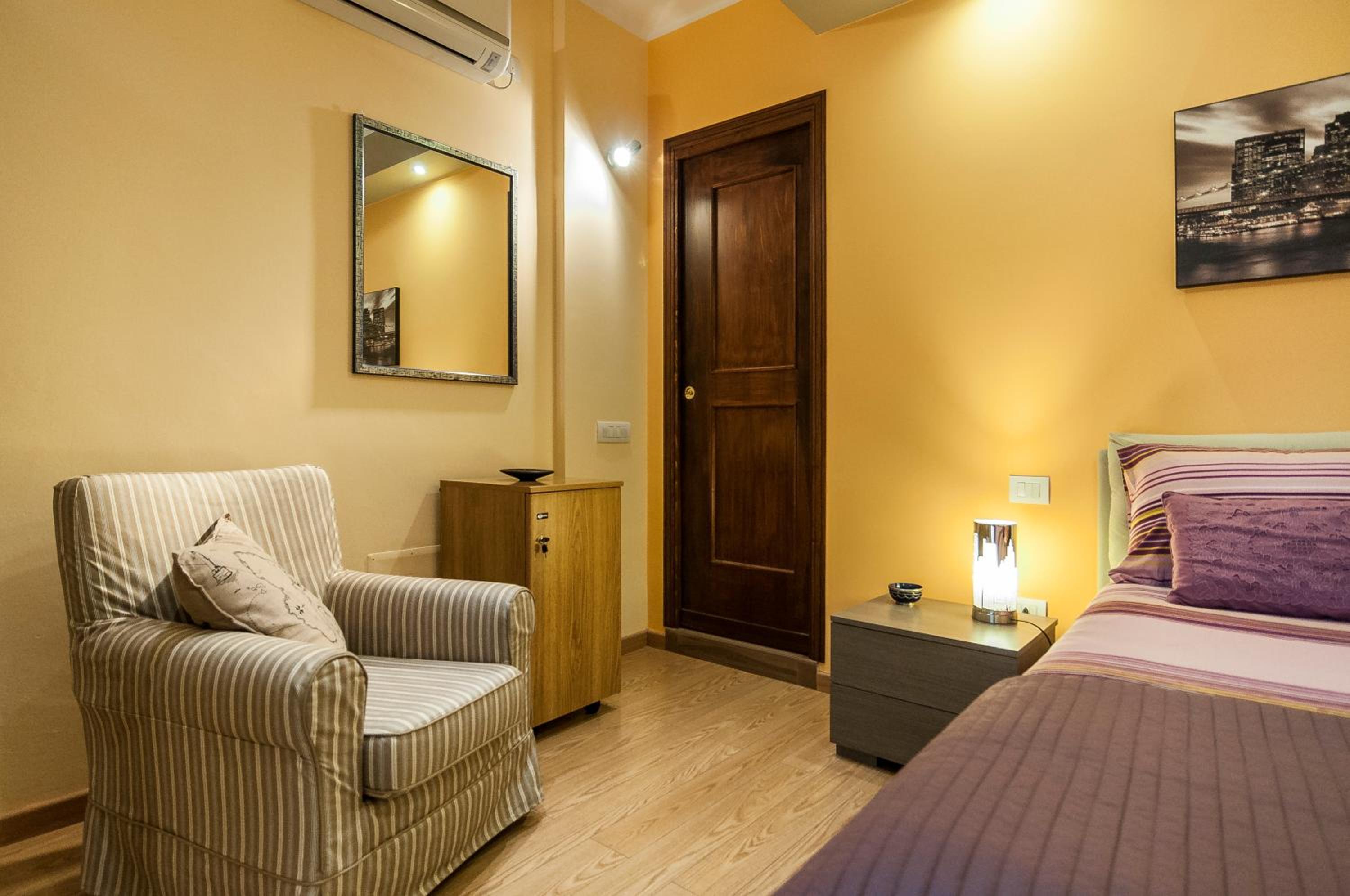 Suite with Garden View - Photo 7