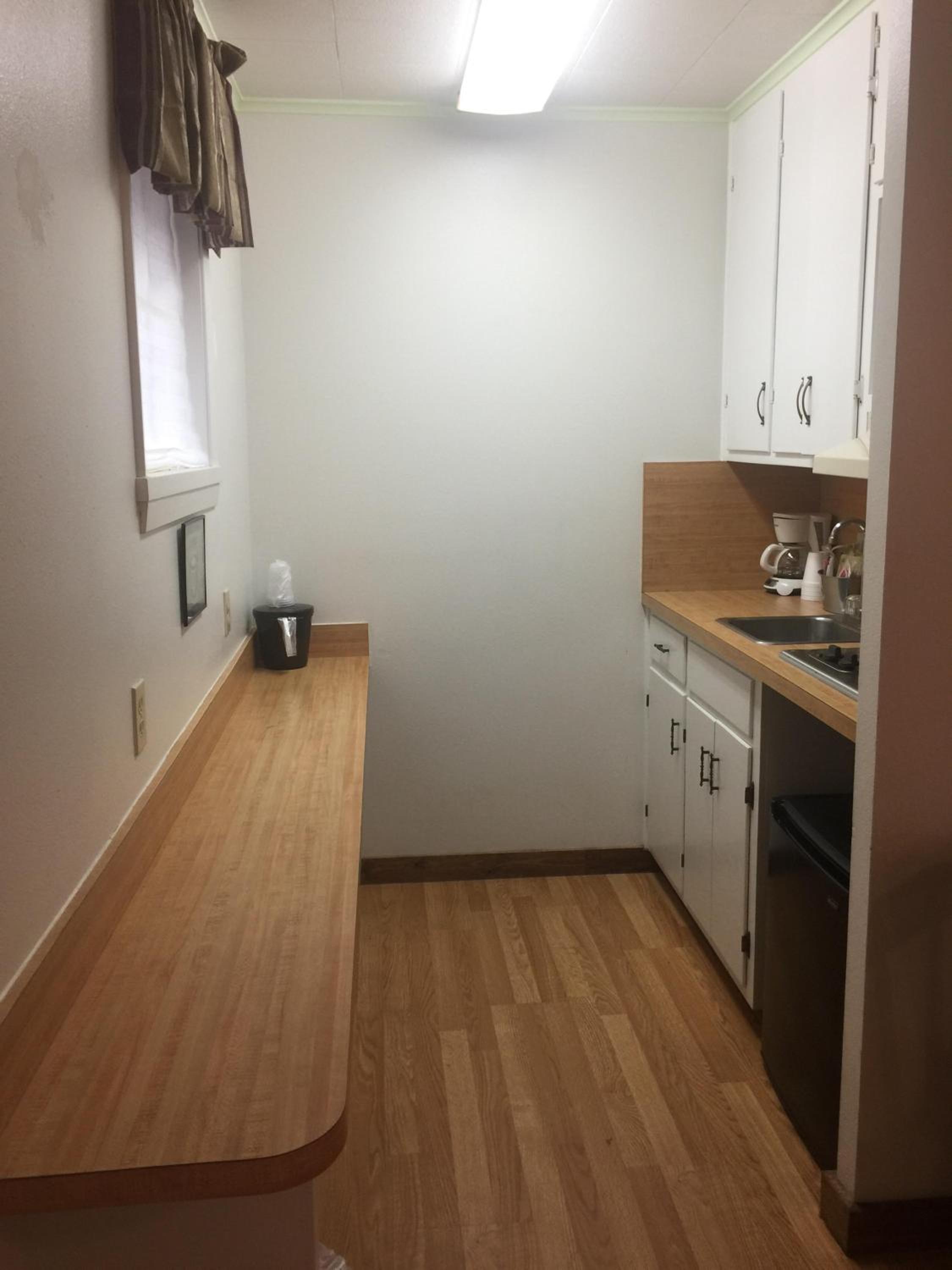 Double Room with Two Double Beds with Kitchenette - Photo 12