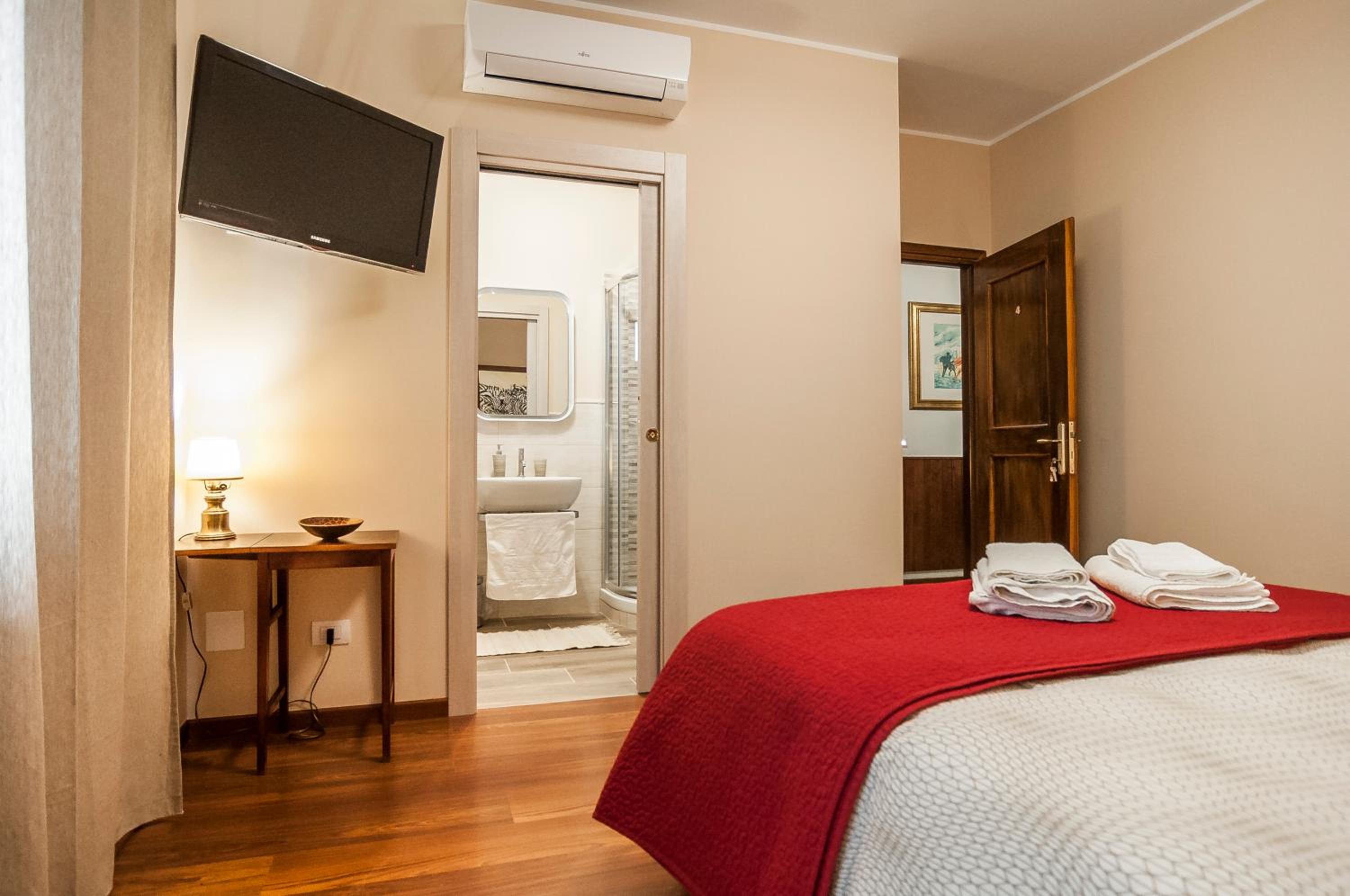 Double Room with Sea View - Photo 3