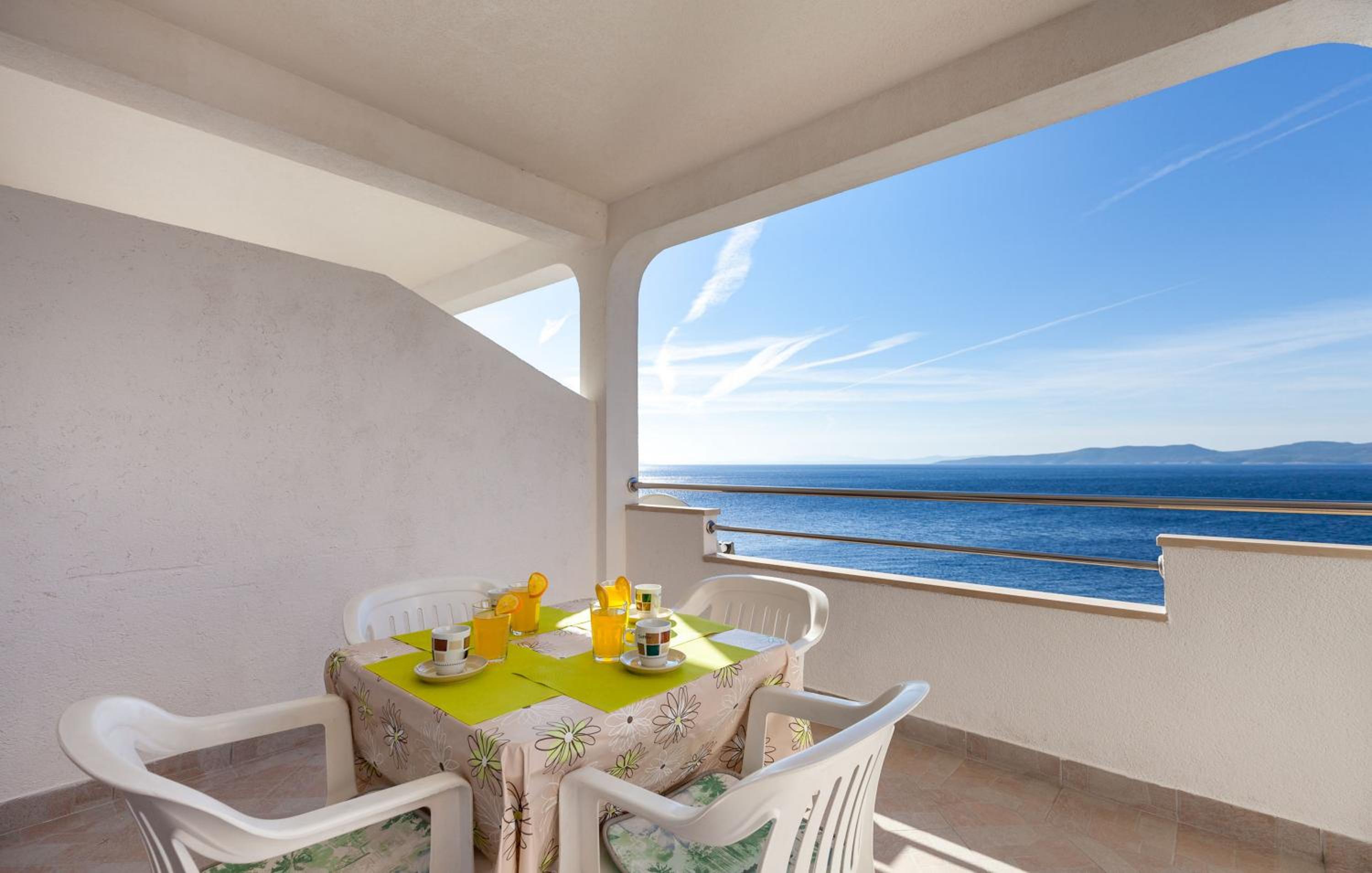 Standard One-Bedroom Apartment with Balcony and Sea View photo 3