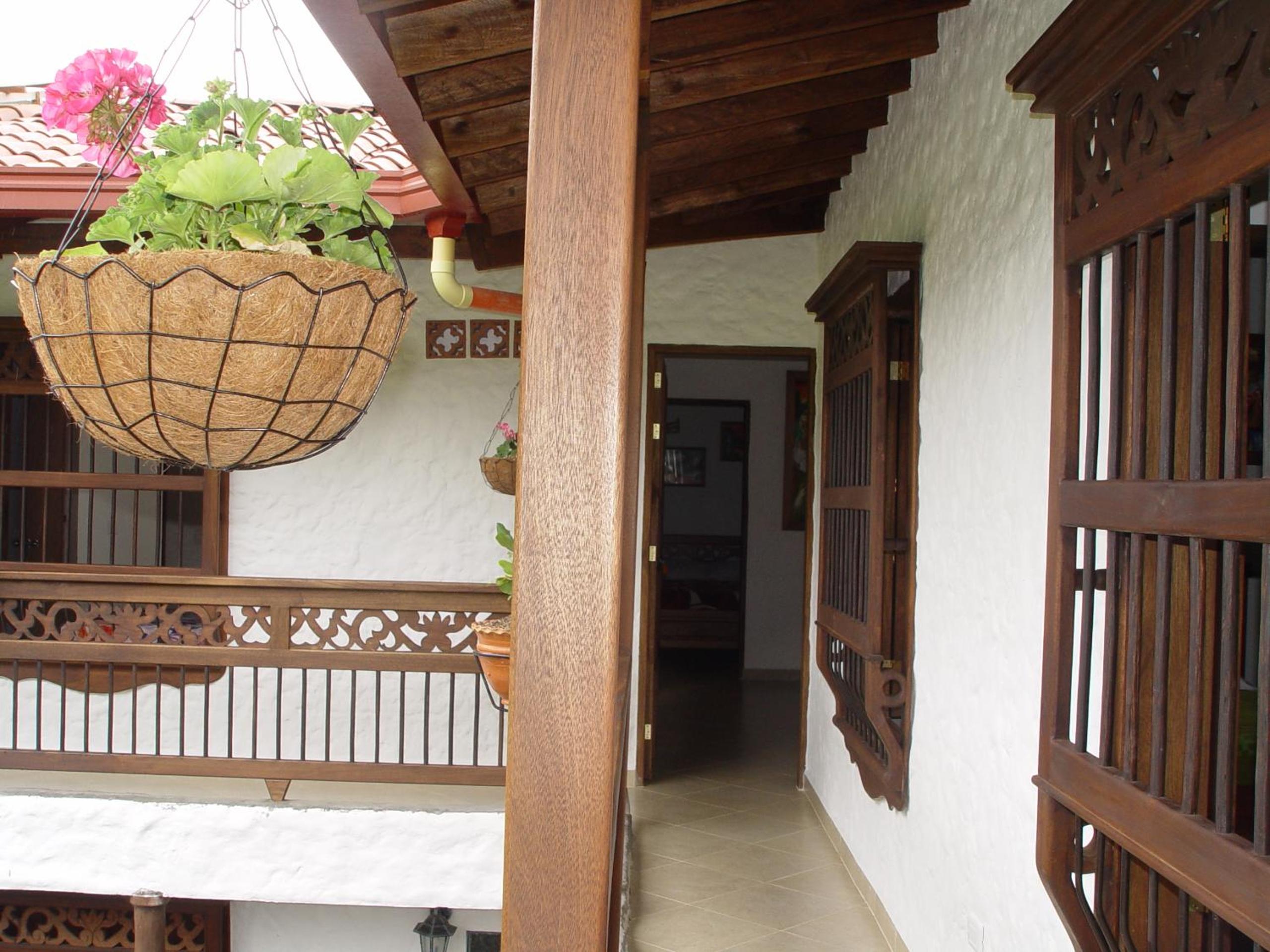 Superior Family Room photo 1