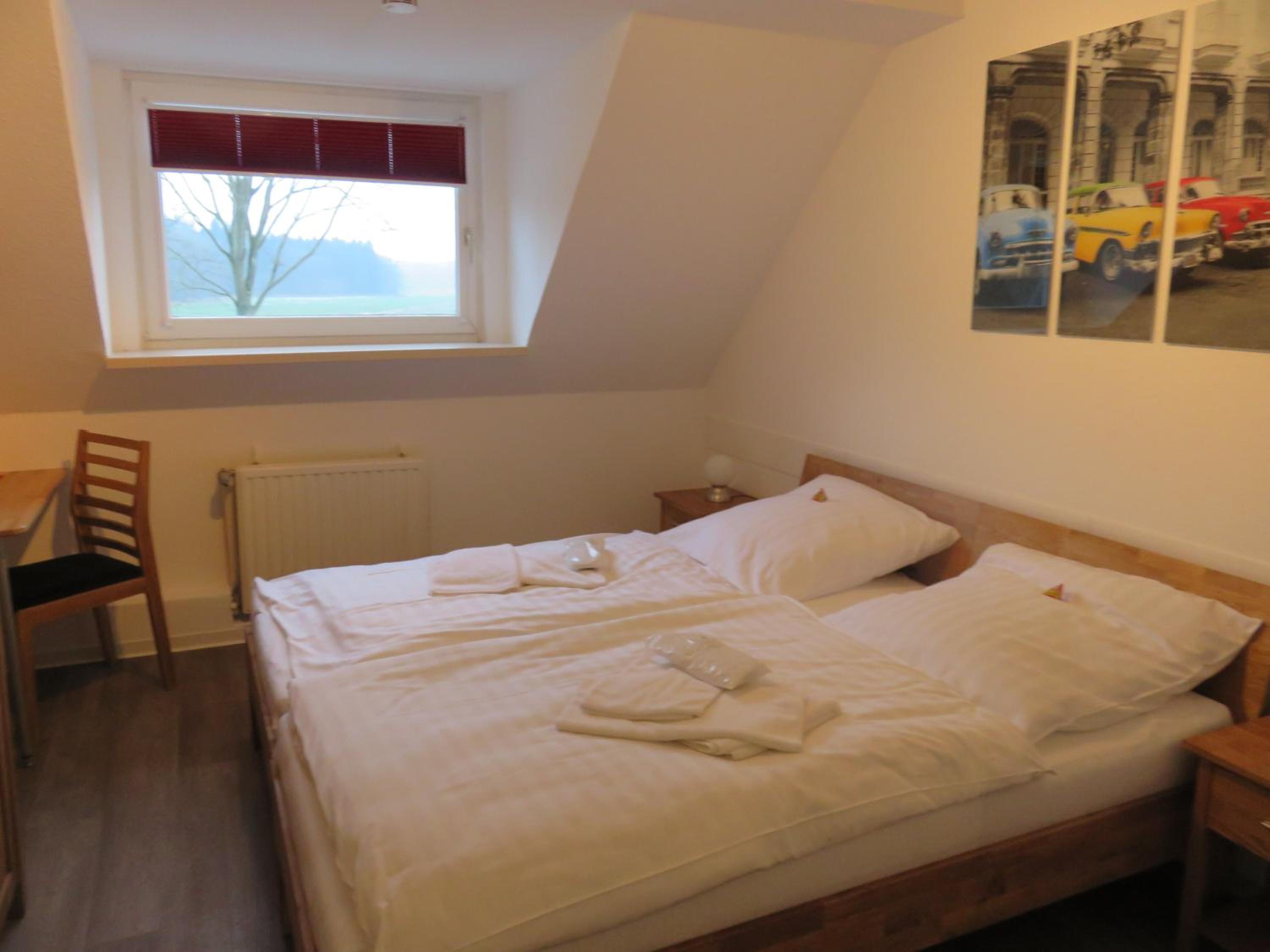 Standard Double or Twin Room - Photo 1