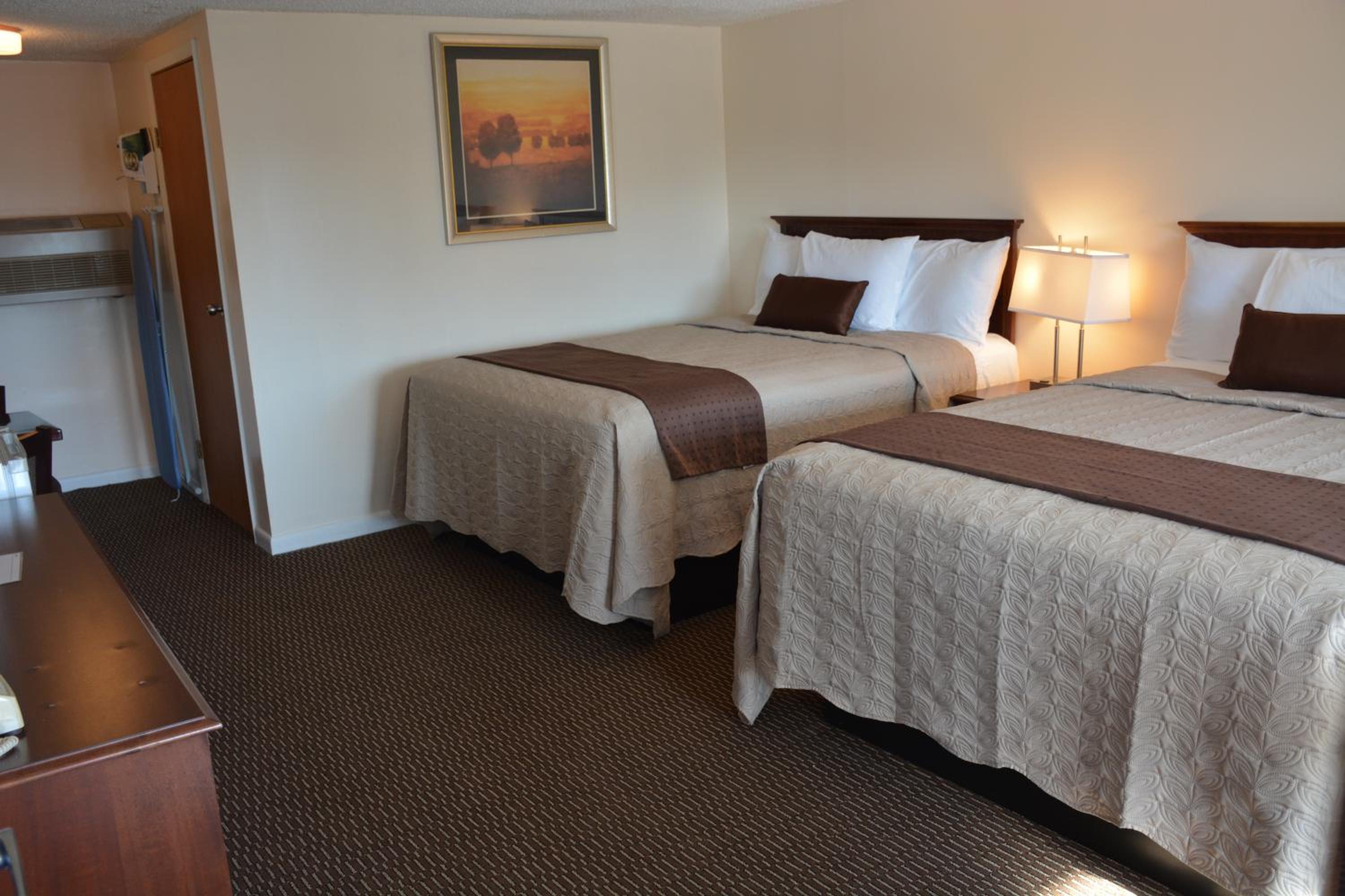 Queen Room - Photo 3
