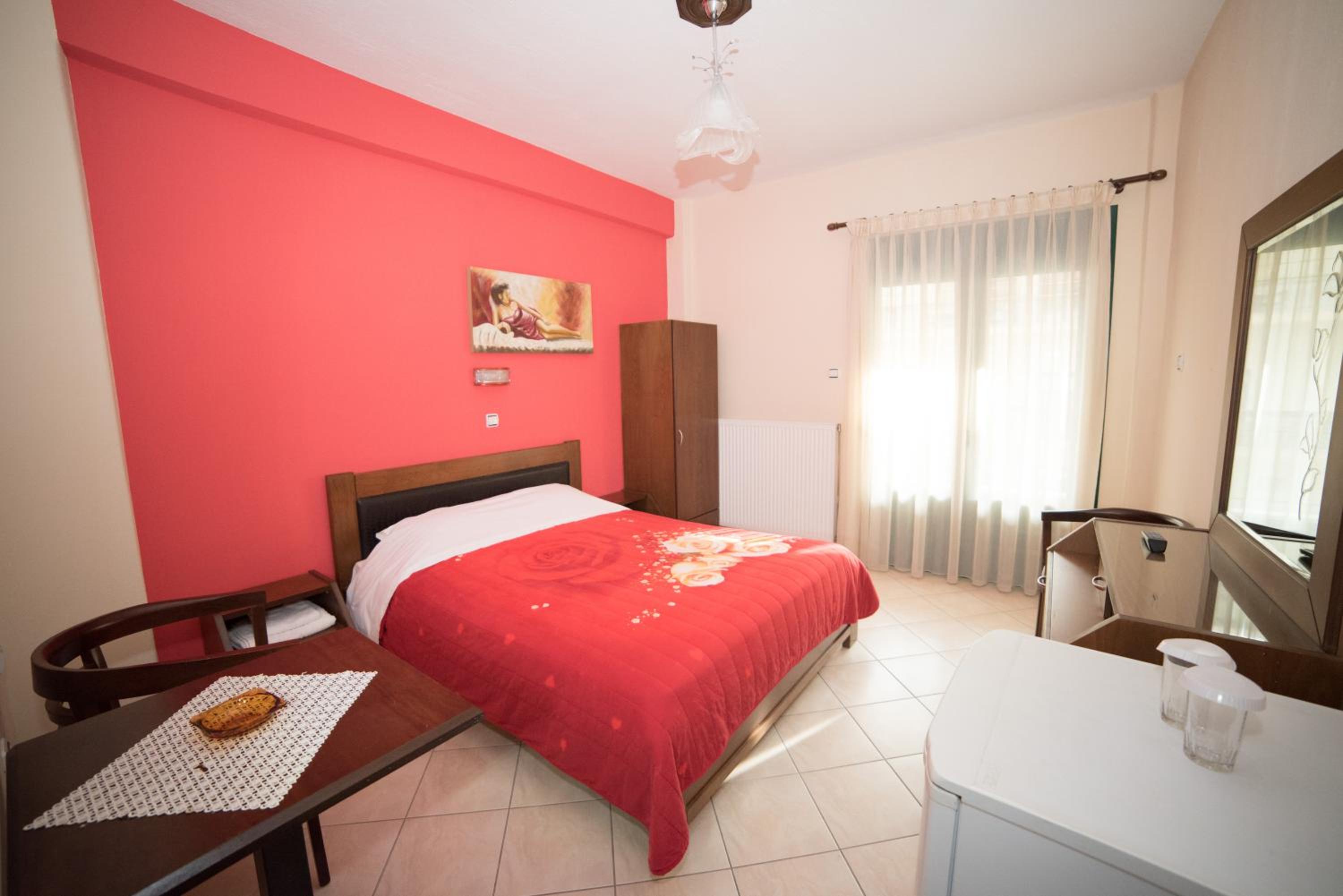 Double or Twin Room - Photo 4