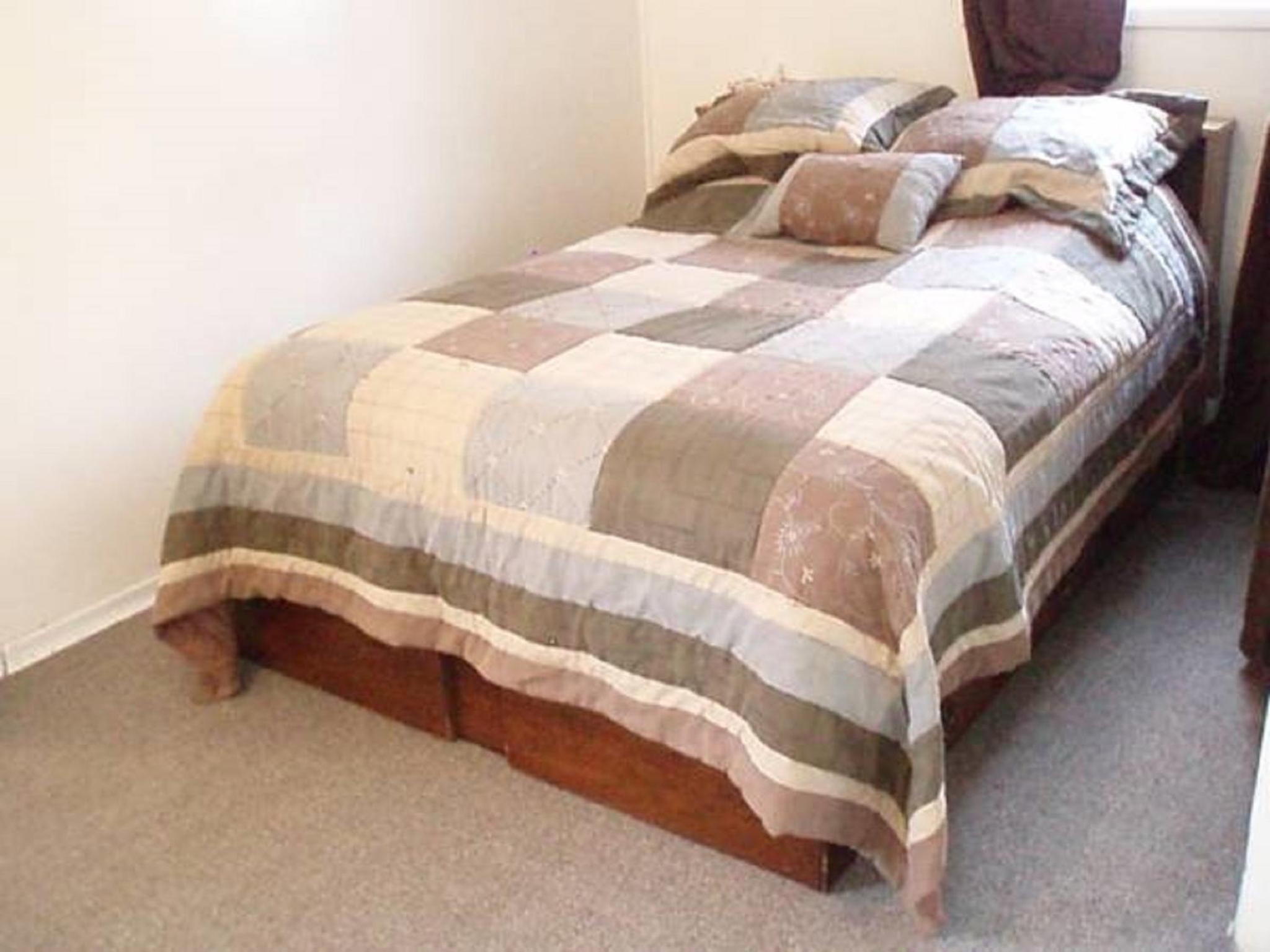 Two-Bedroom House photo 2