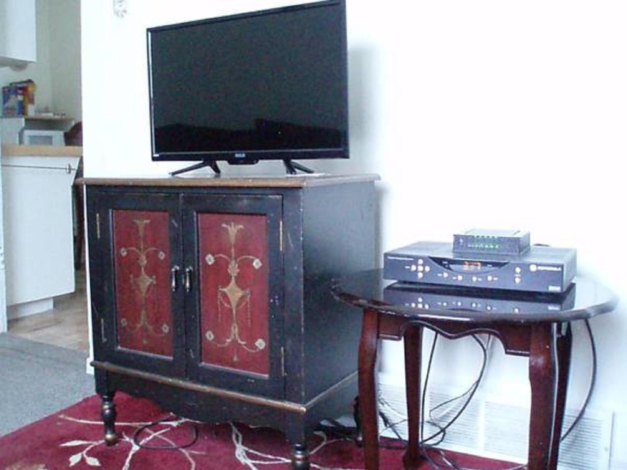 Two-Bedroom House photo 3