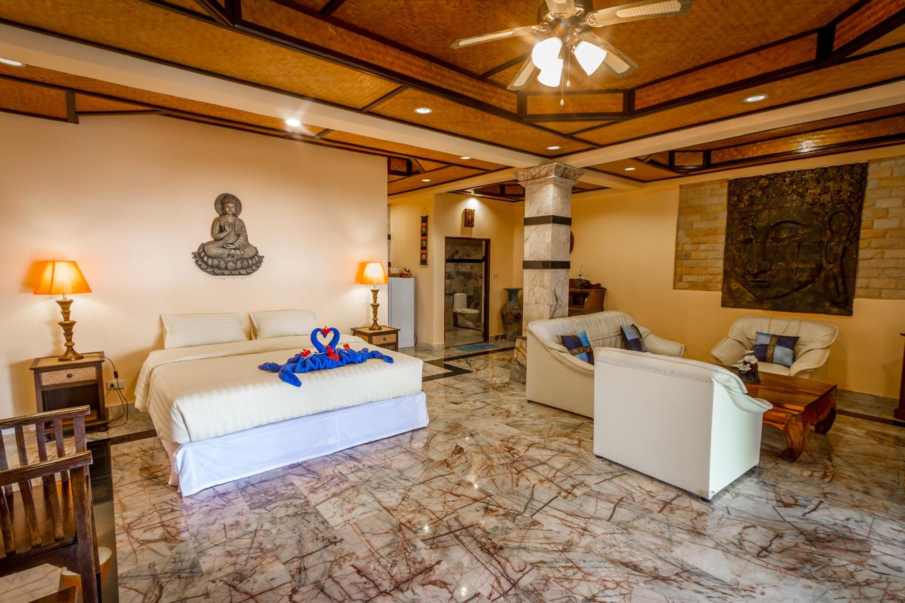 Family Suite - Beach Front photo 3