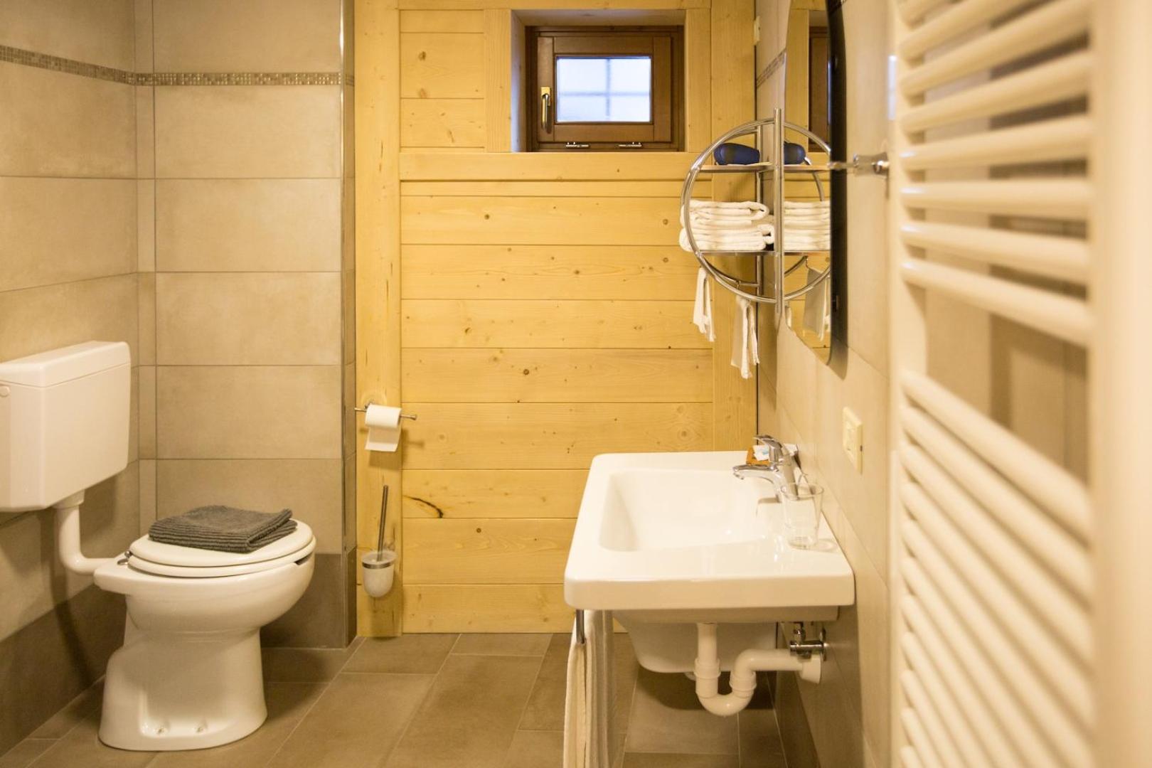 Classic Double or Twin Room - Photo 20