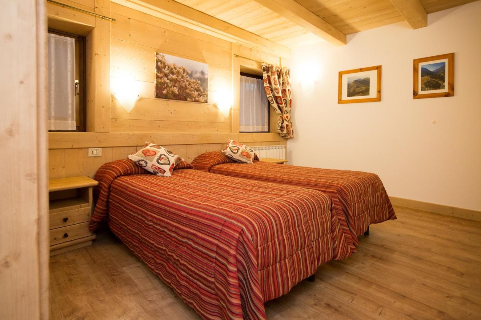 Classic Double or Twin Room - Photo 14
