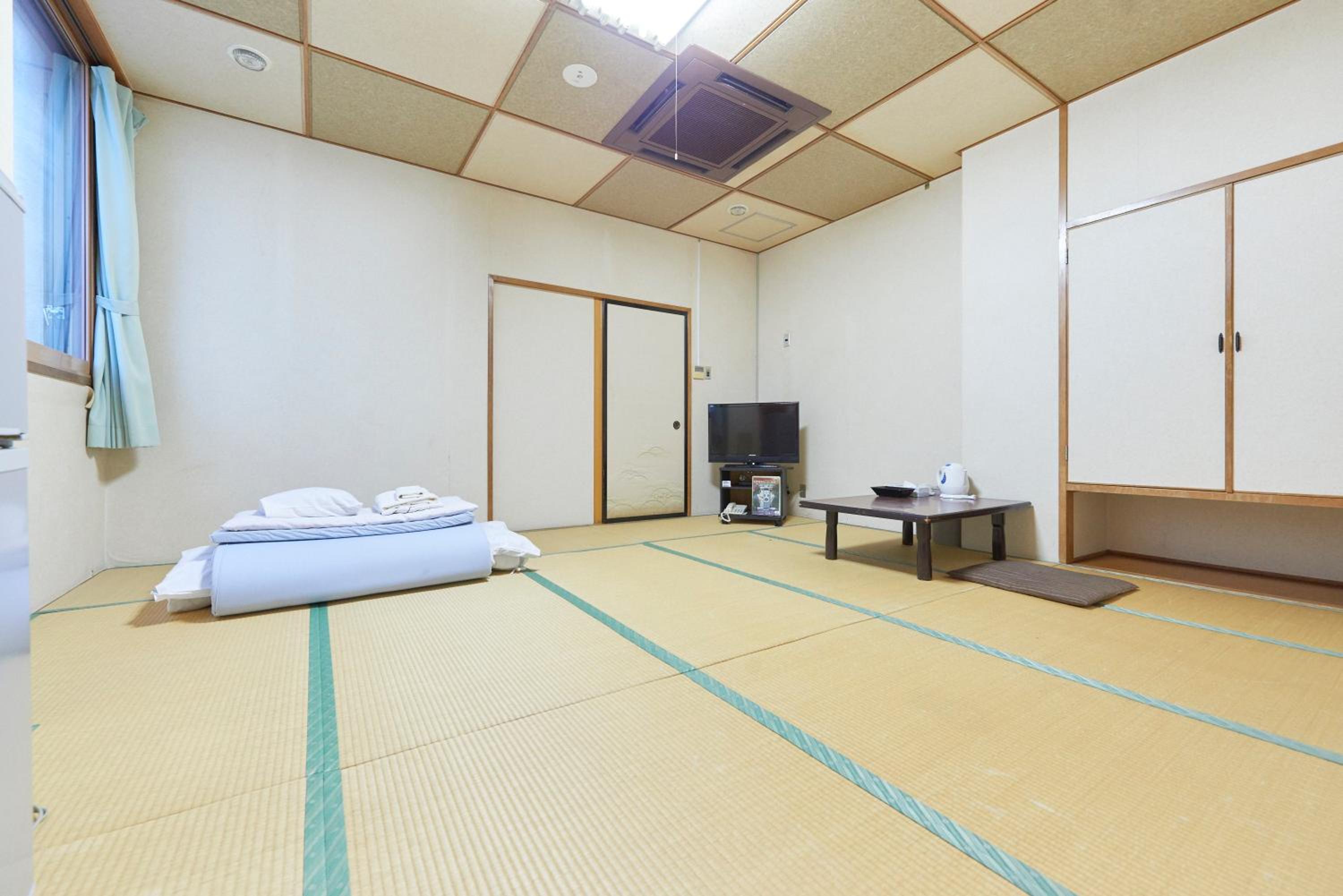 Japanese-Style Room (6 Adults) photo 1