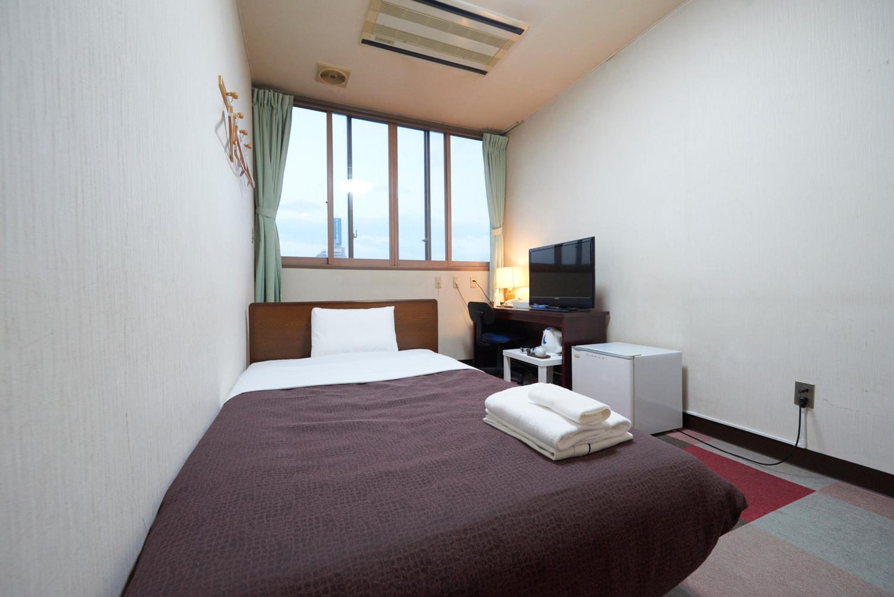 Double Room with Small Double Bed - Non-Smoking photo 1