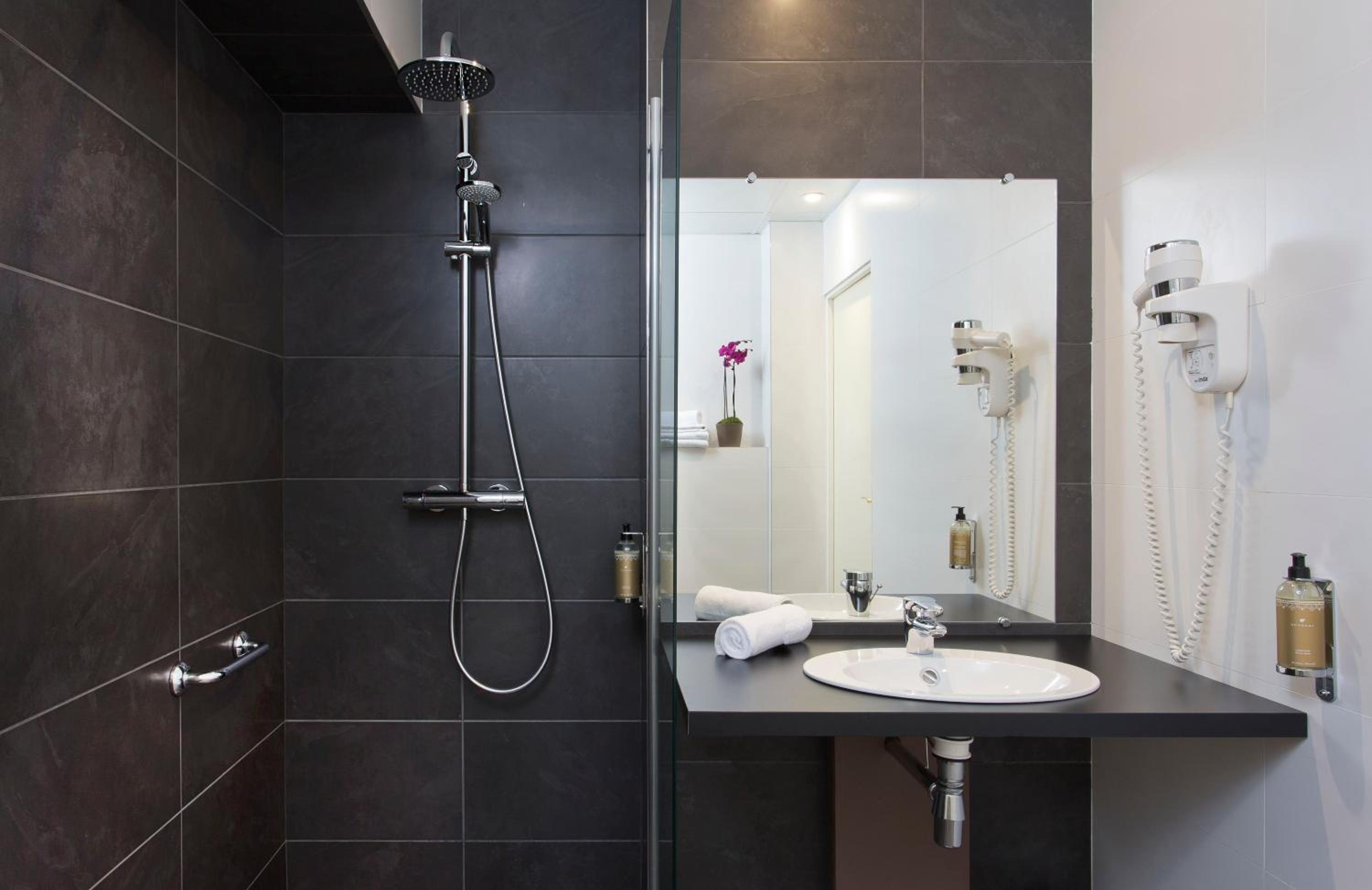 Club Double Room - Ground Floor  photo 3