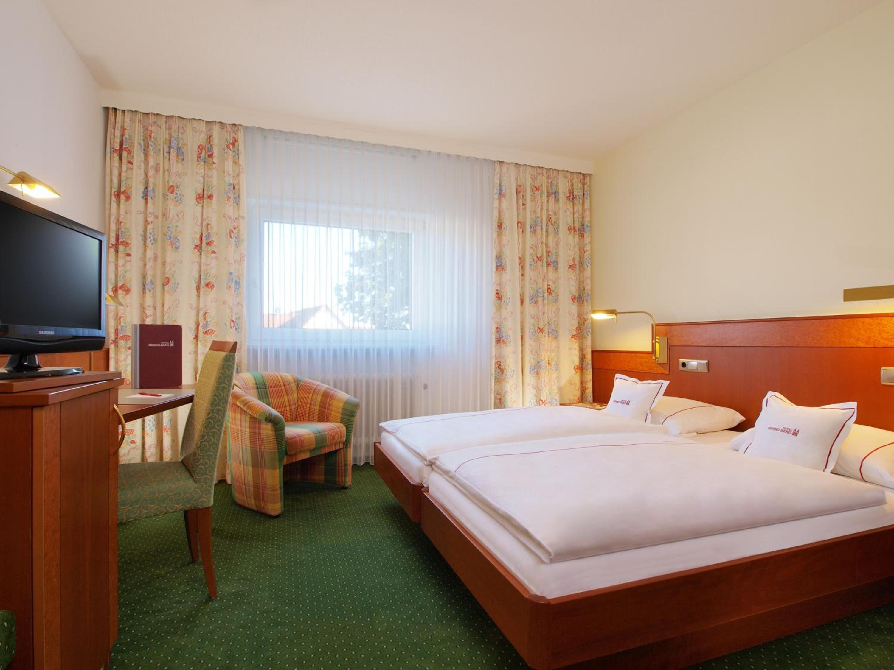 Twin Room with Air-Conditioning photo 1