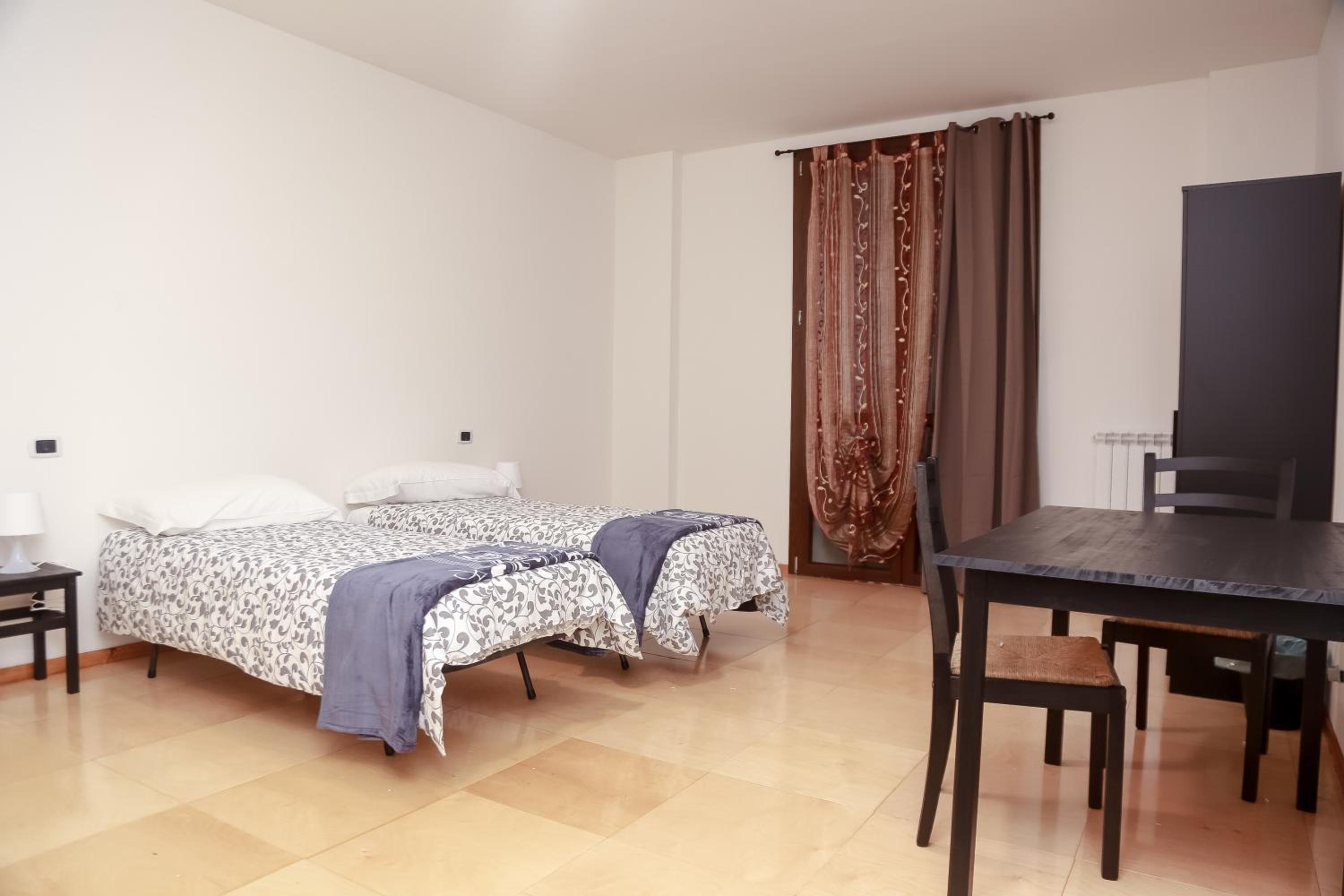 Comfort Triple Room - Photo 11