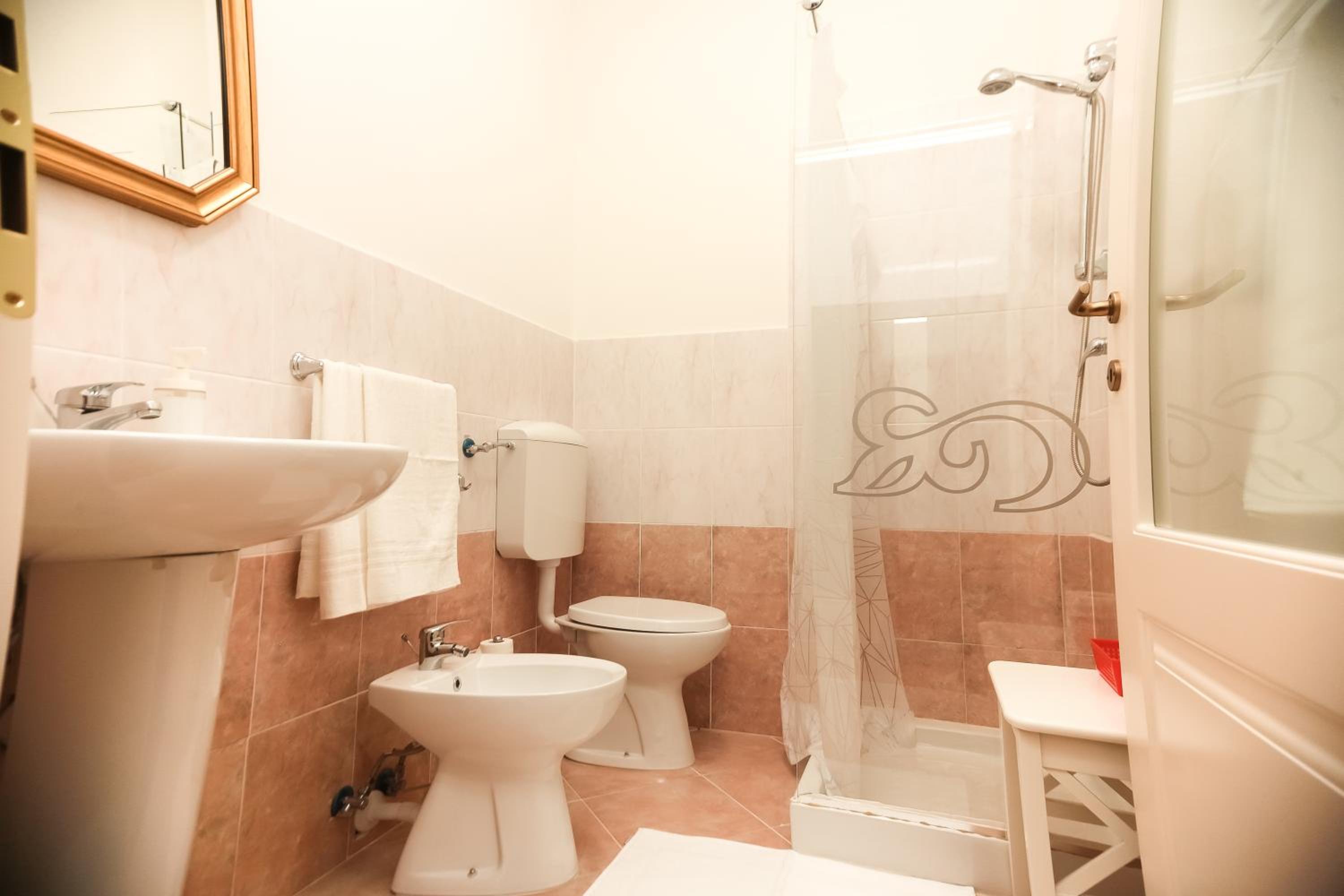 Comfort Triple Room - Photo 4
