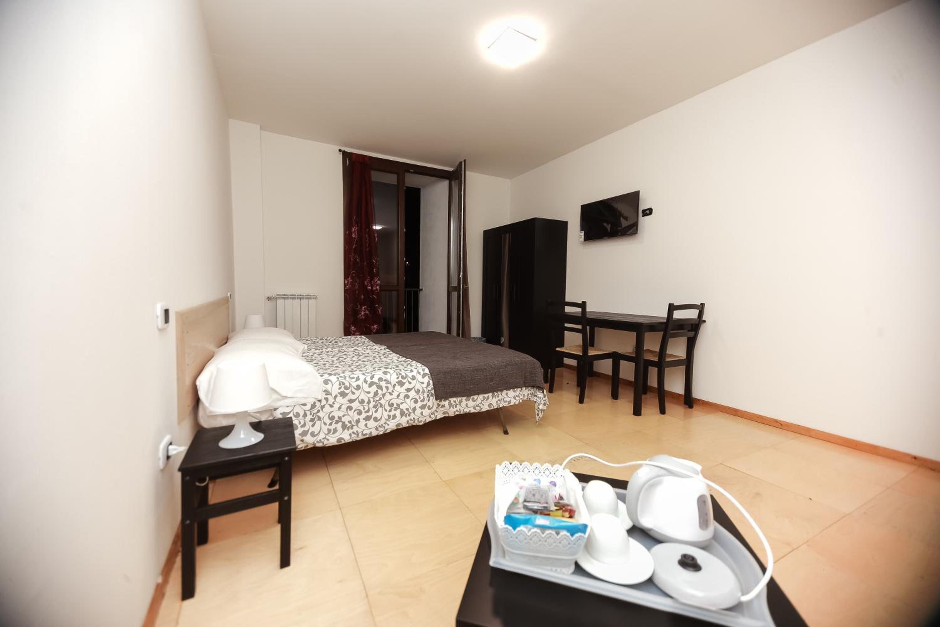 Twin Room - Photo 8