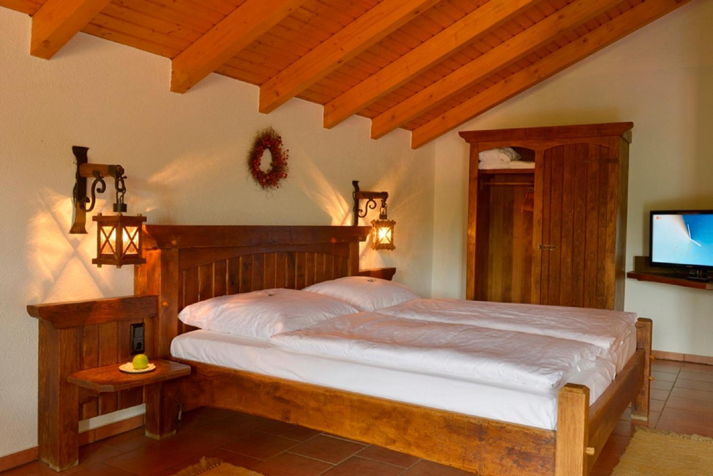 Room with Two Queen Beds photo 2