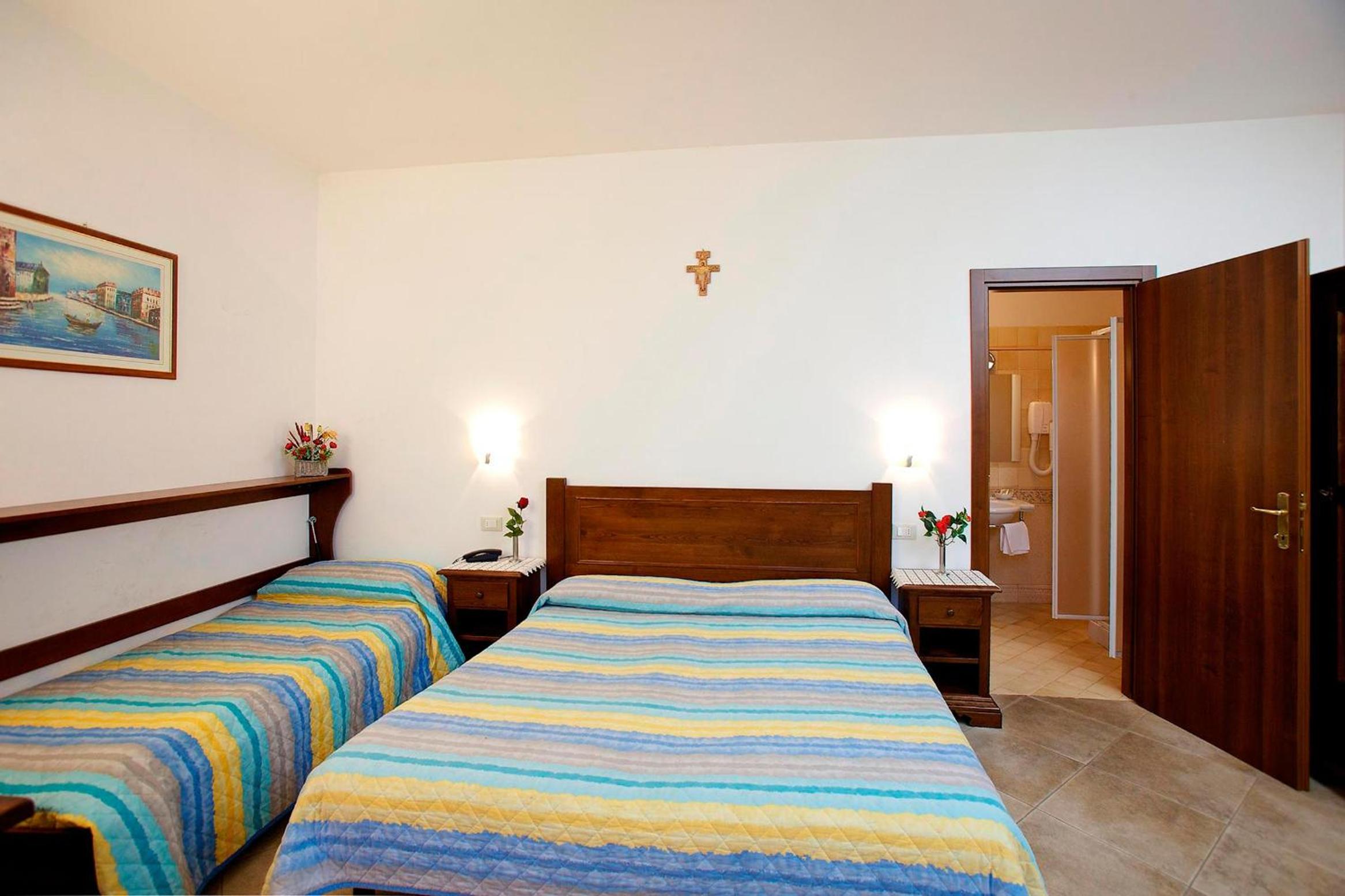Triple Room - Photo 1