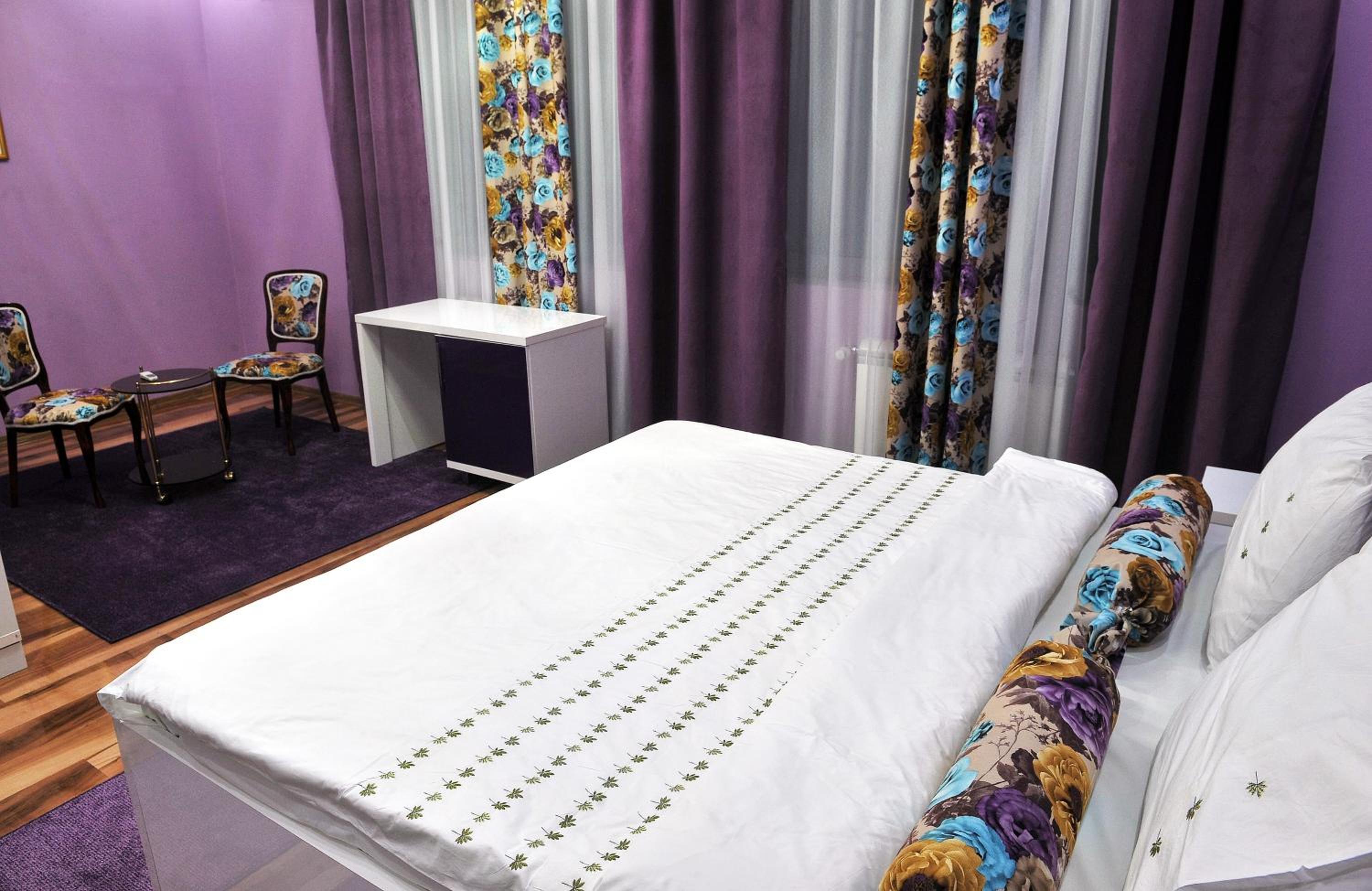 Deluxe Double or Twin Room photo 1