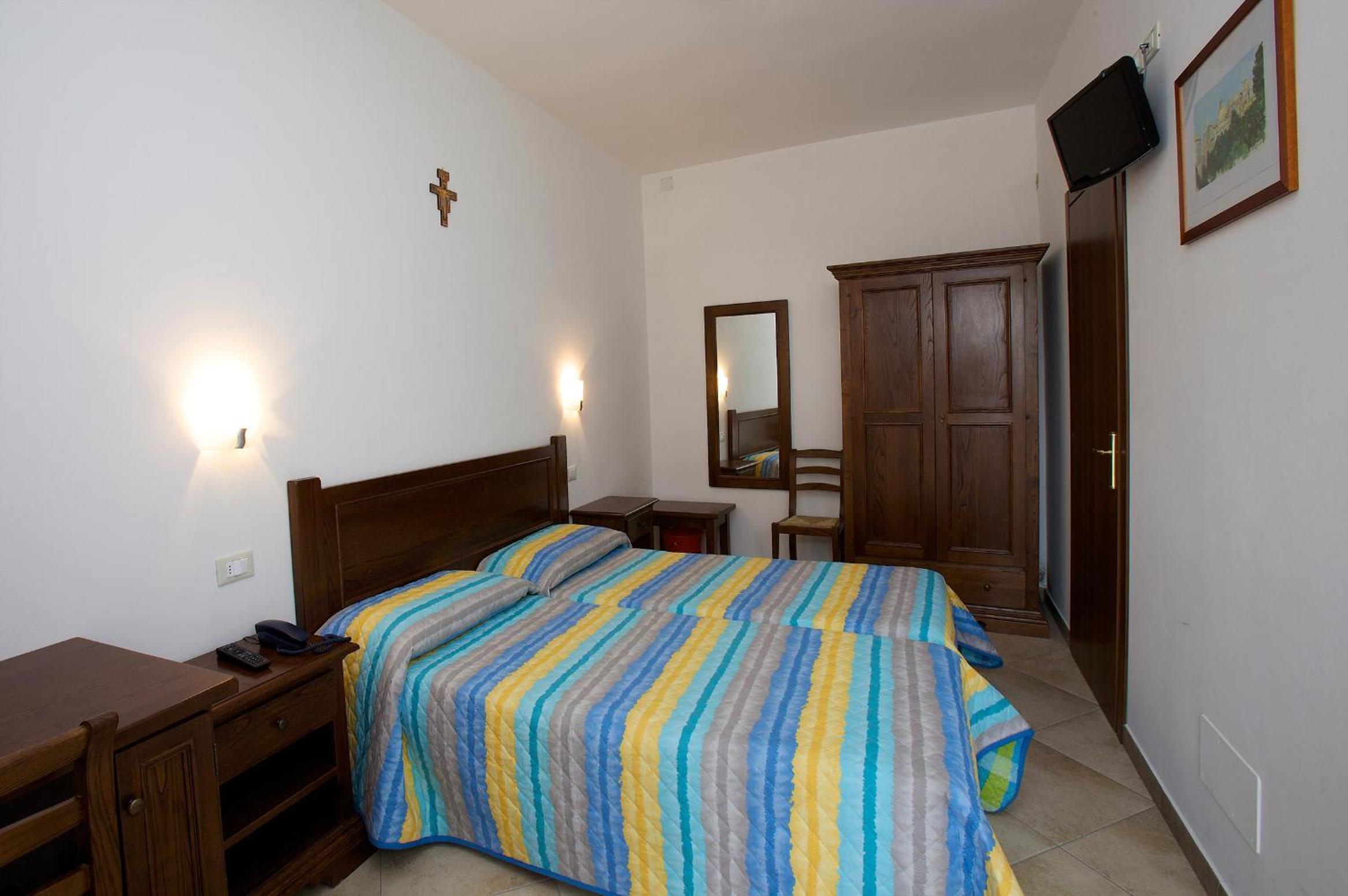 Double Room - Photo 3