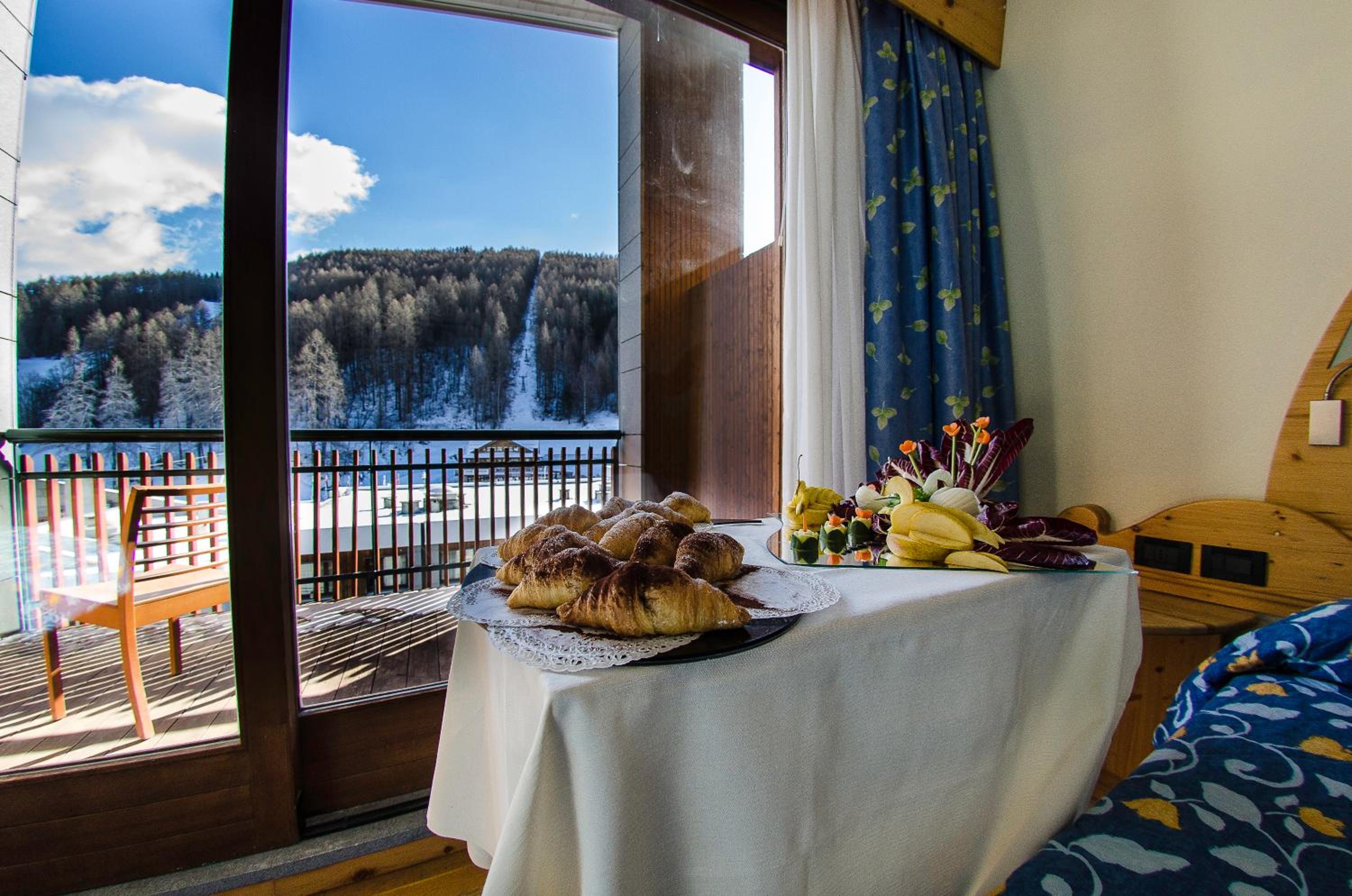 Quadruple Room with Balcony photo 2