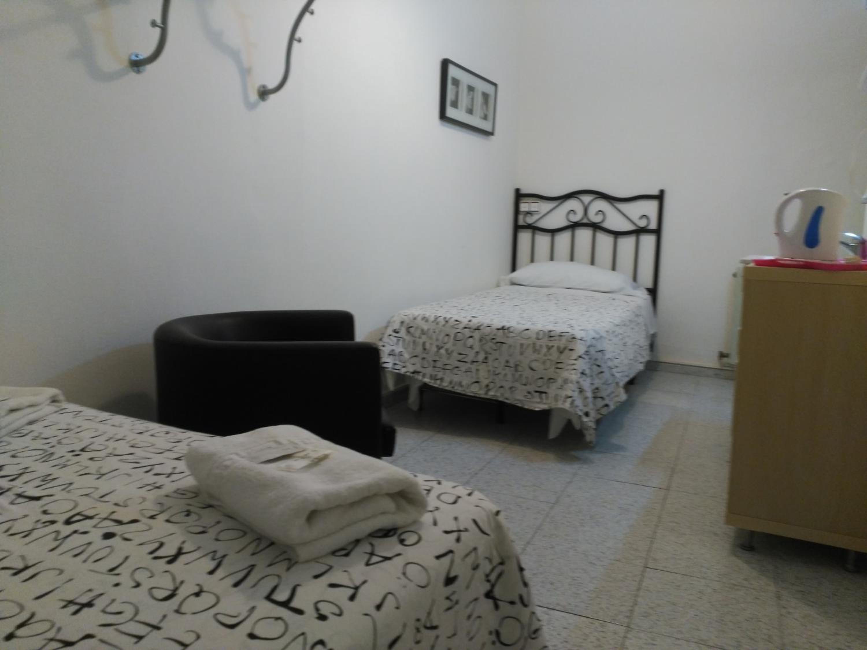 Double or Twin Room with Shared Bathroom photo 2