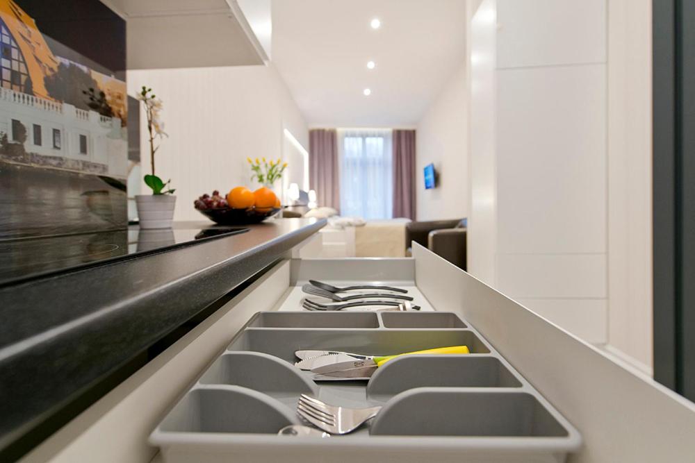 Standard Double or Twin Room - Photo 15