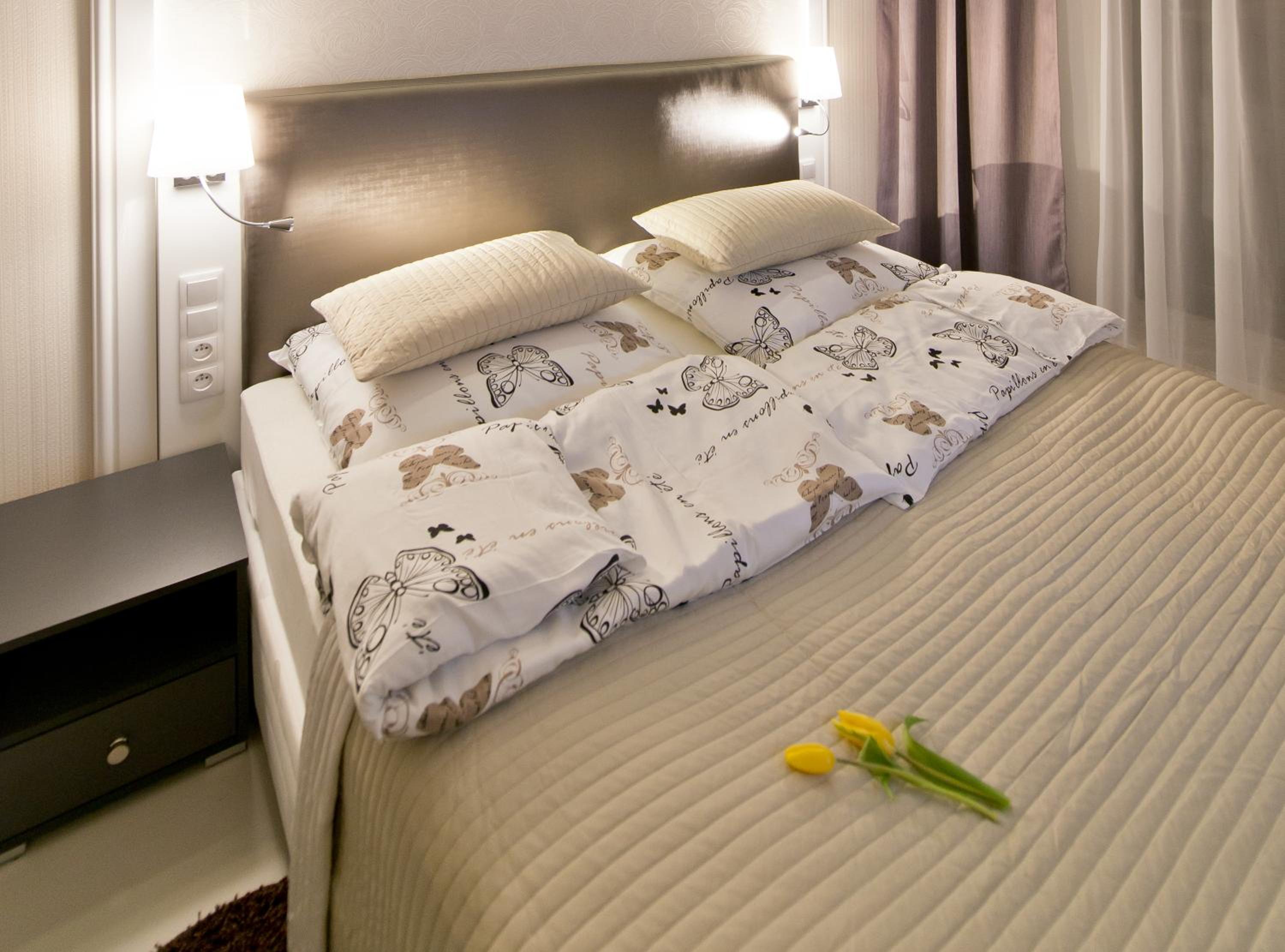 Standard Double or Twin Room - Photo 13