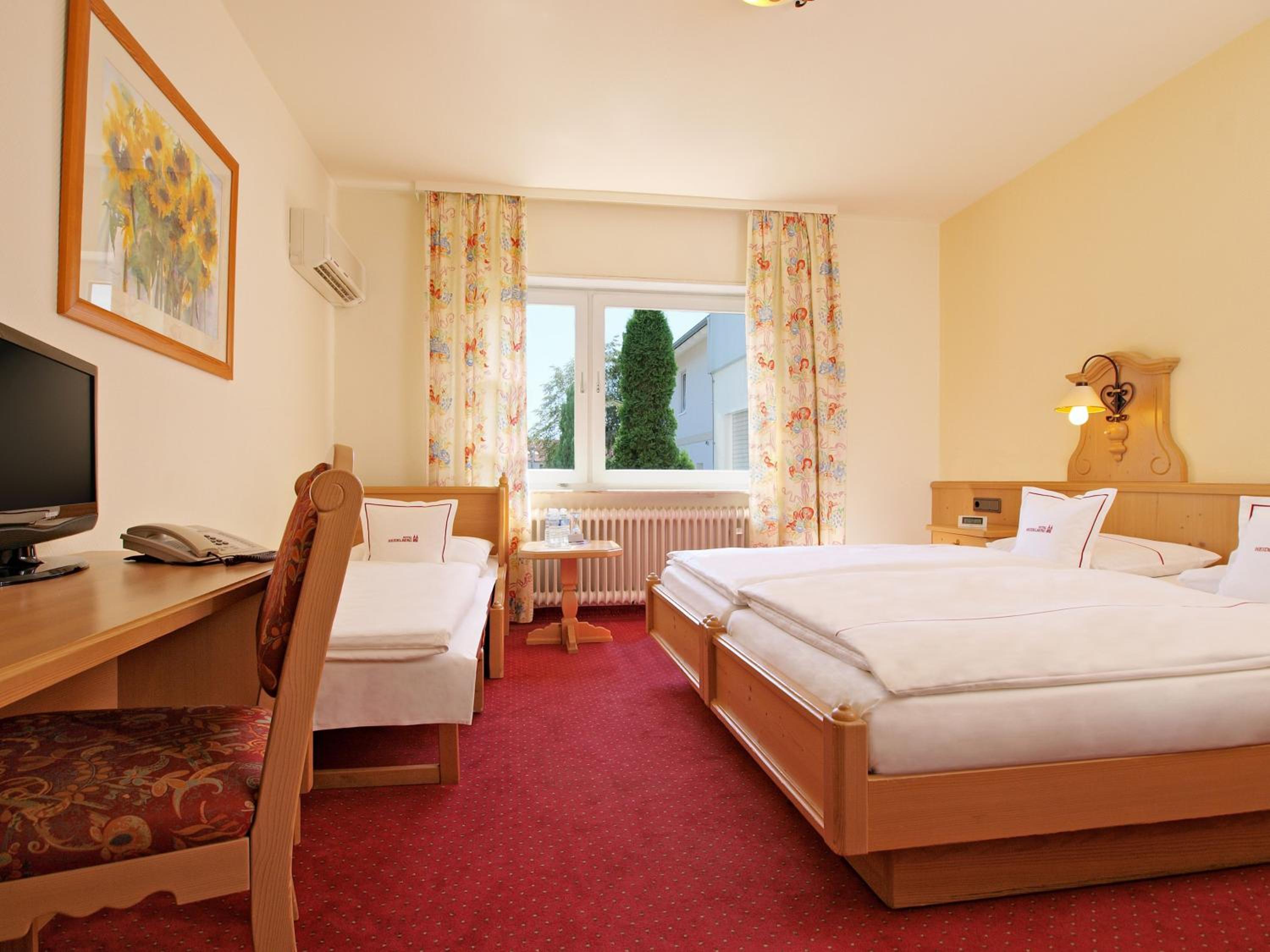Double Room with Sofa Bed photo 2